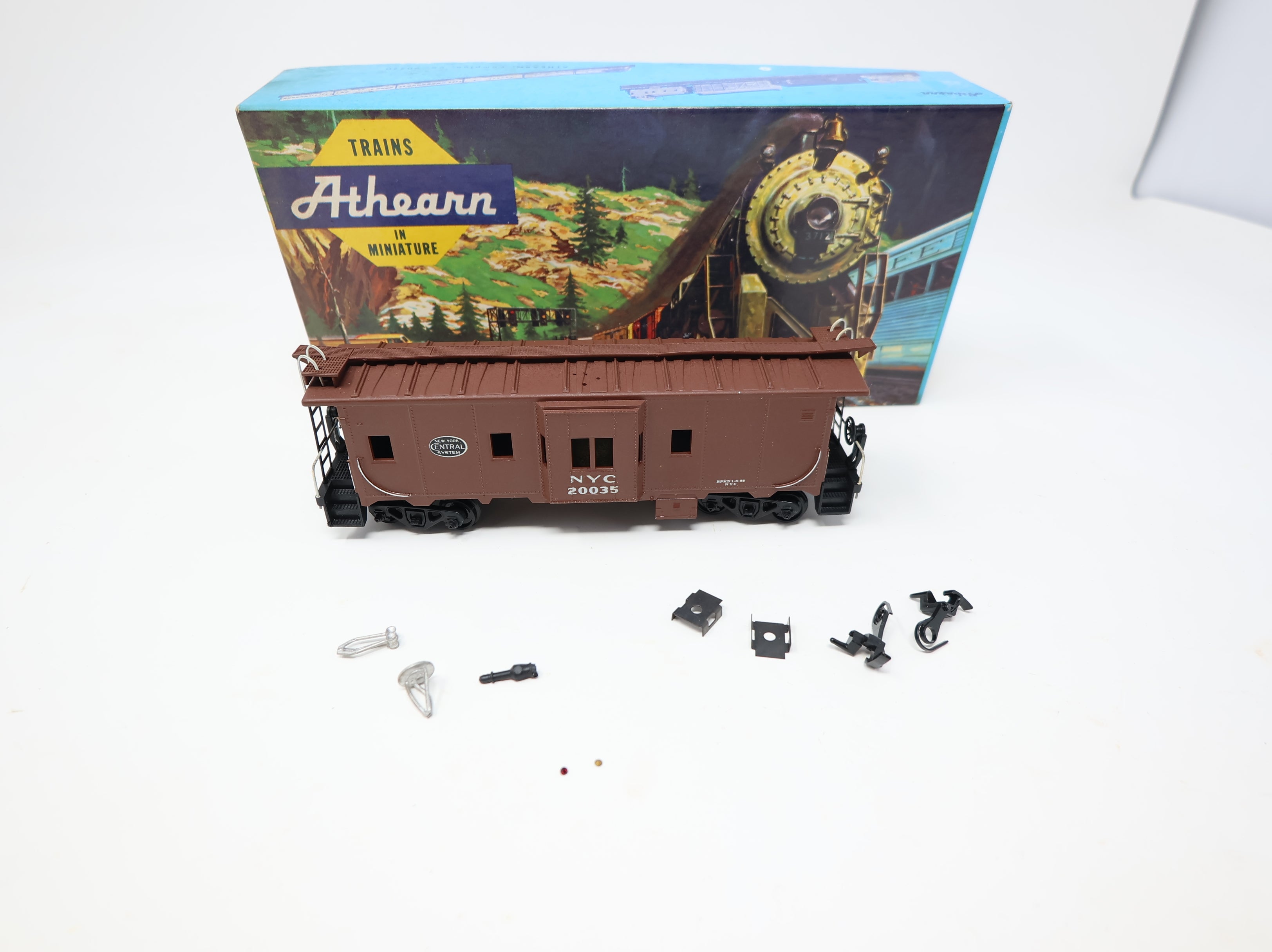 USED Athearn HO Scale Bay Window Caboose New York Central NYC #20035 Gold Spike Hobbies Custom