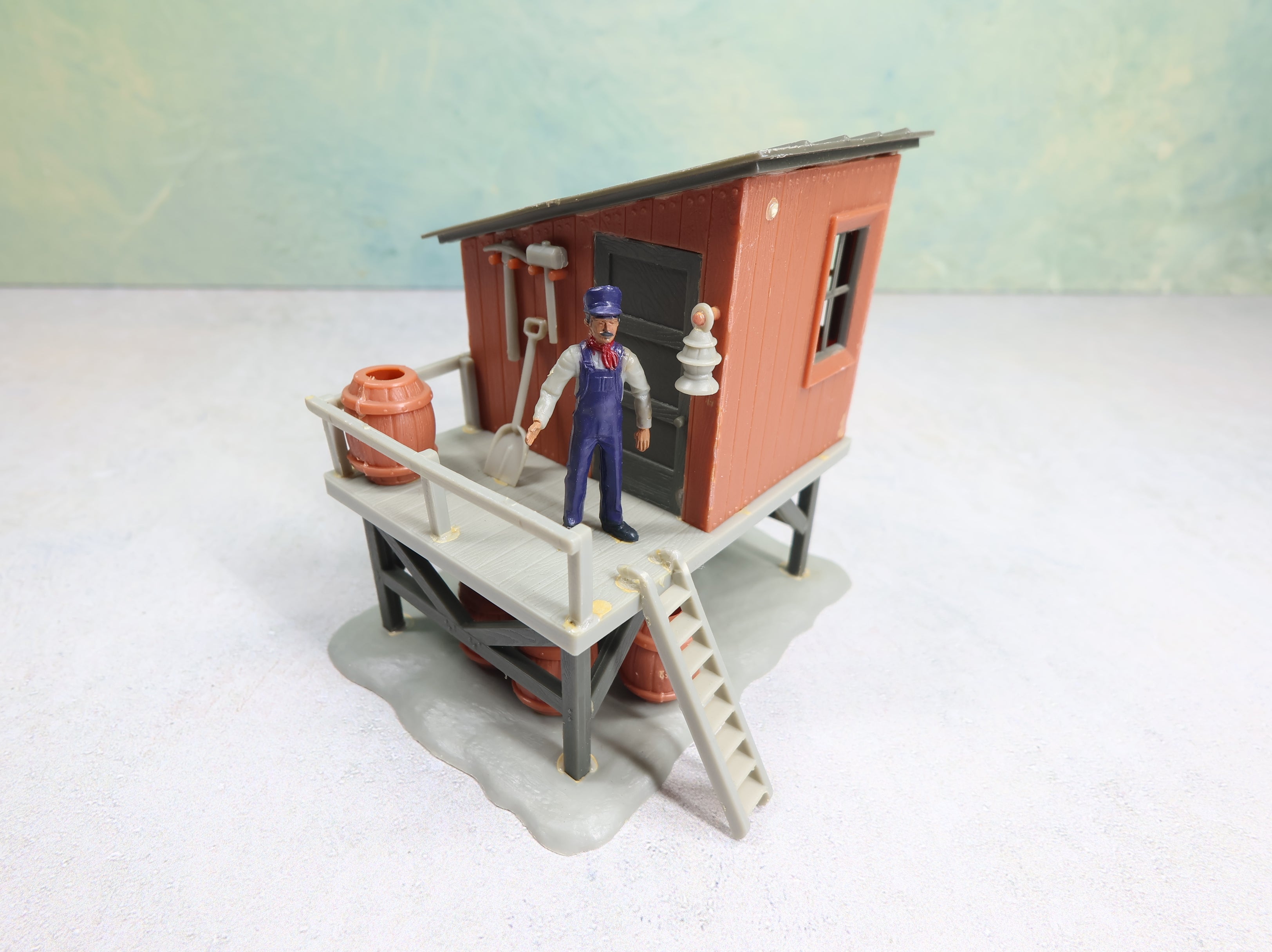 USED Lionel O Barrel Shed