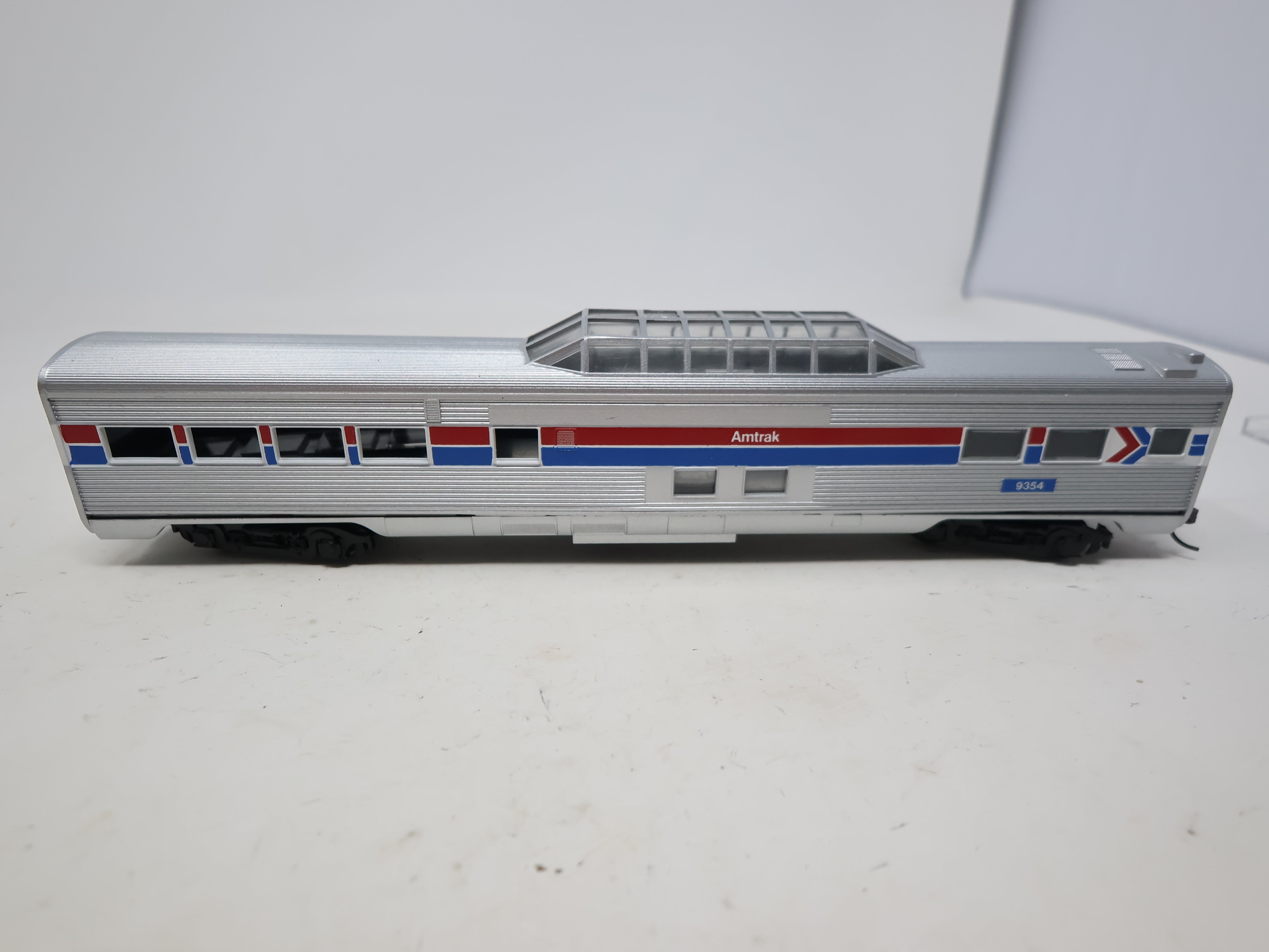 USED Athearn 1829 HO Scale, SL Vista Dome Passenger Car, Amtrak #9354