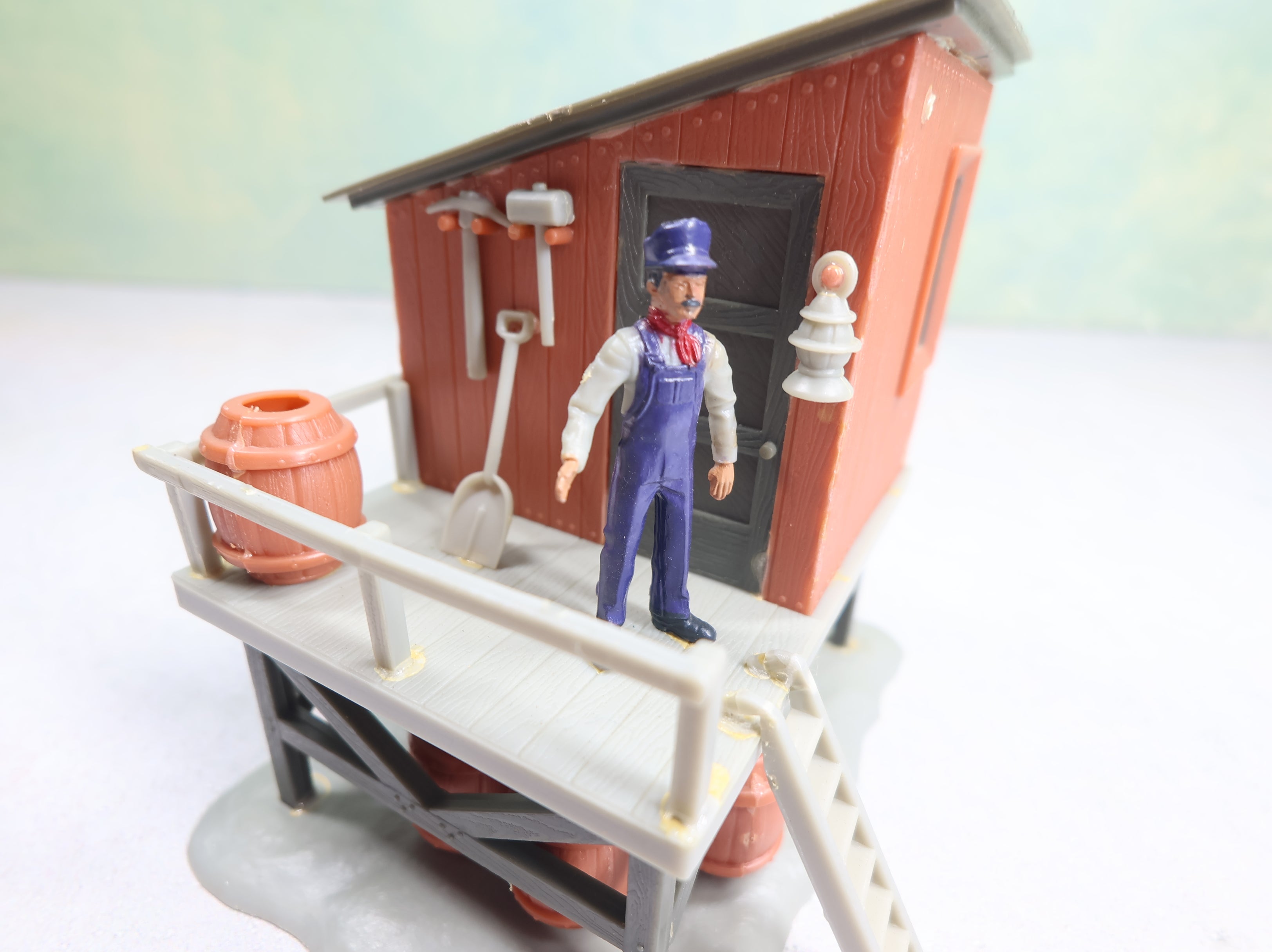 USED Lionel O Barrel Shed