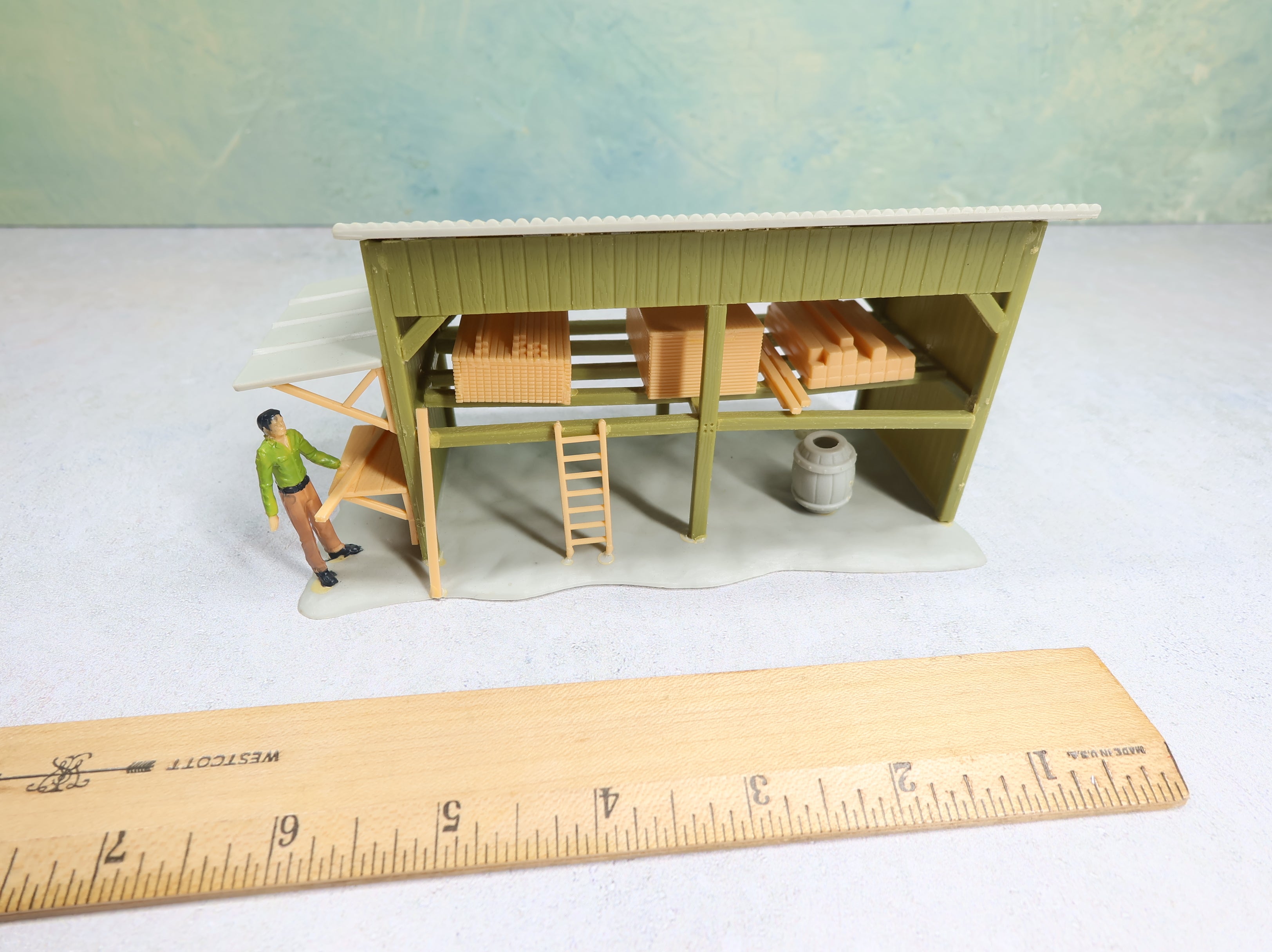 USED Lionel O Lumber Shed