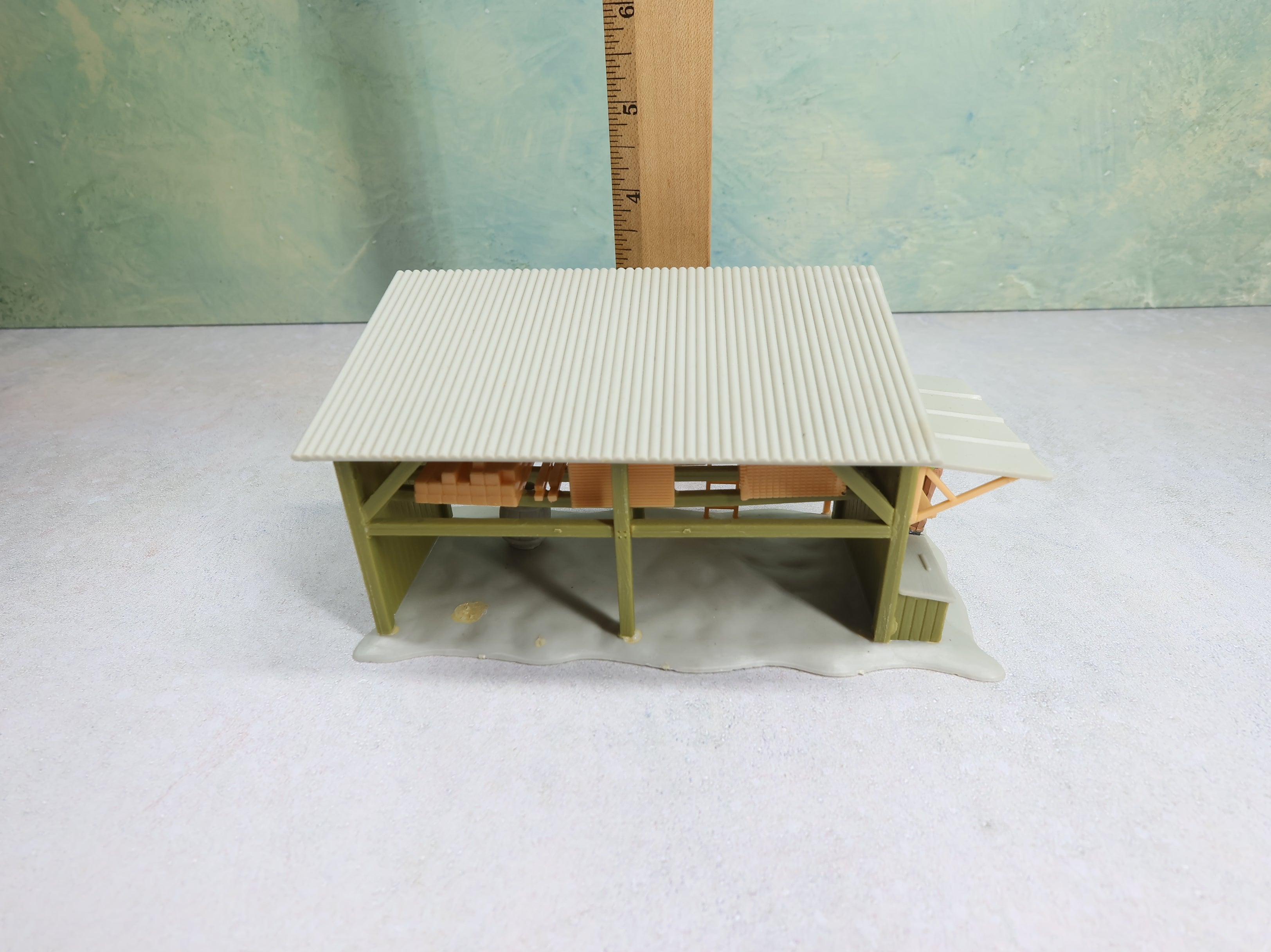 USED Lionel O Lumber Shed