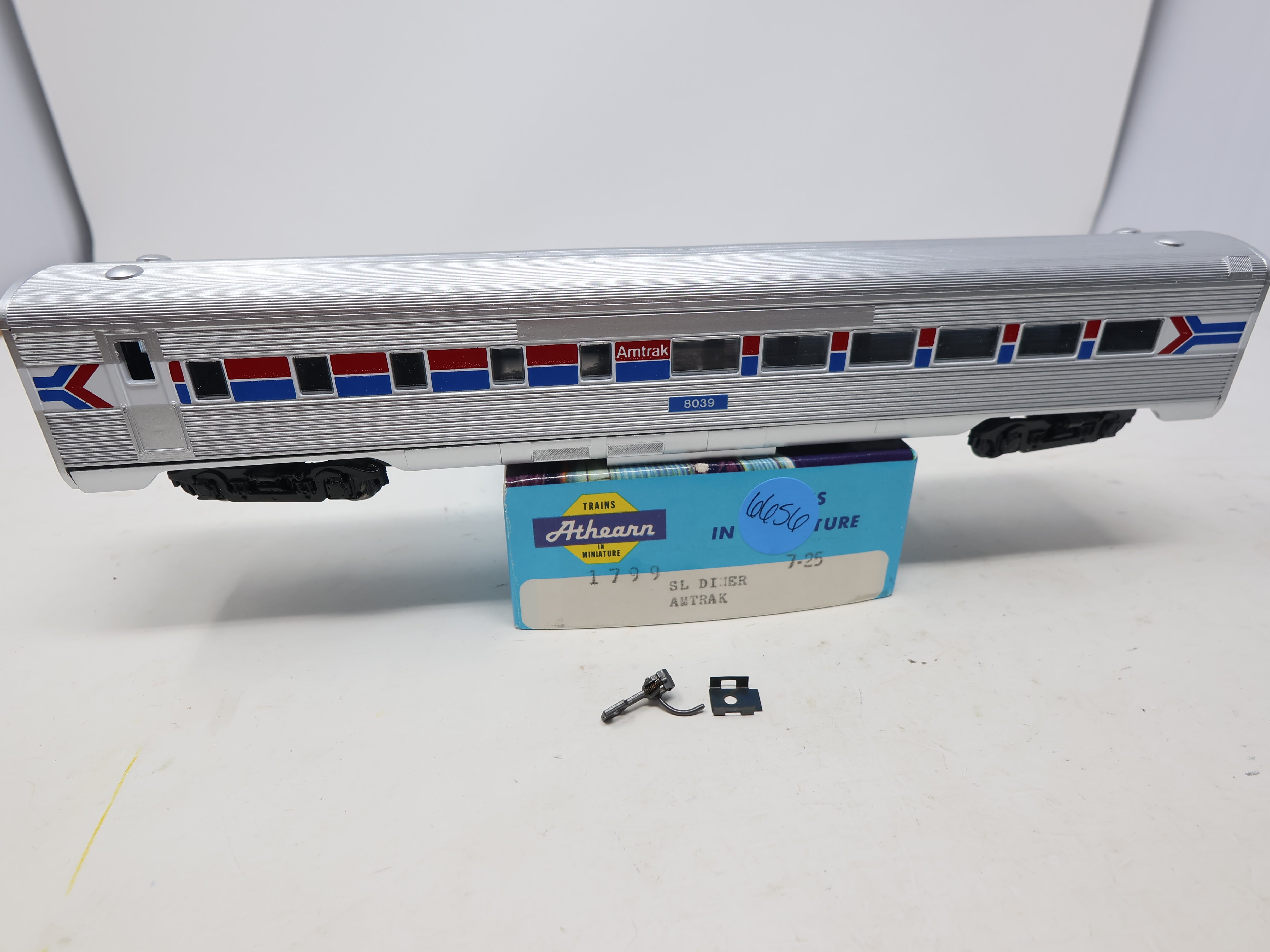 USED Athearn 1799 HO Scale, SL Diner Passenger Car, Amtrak #8039