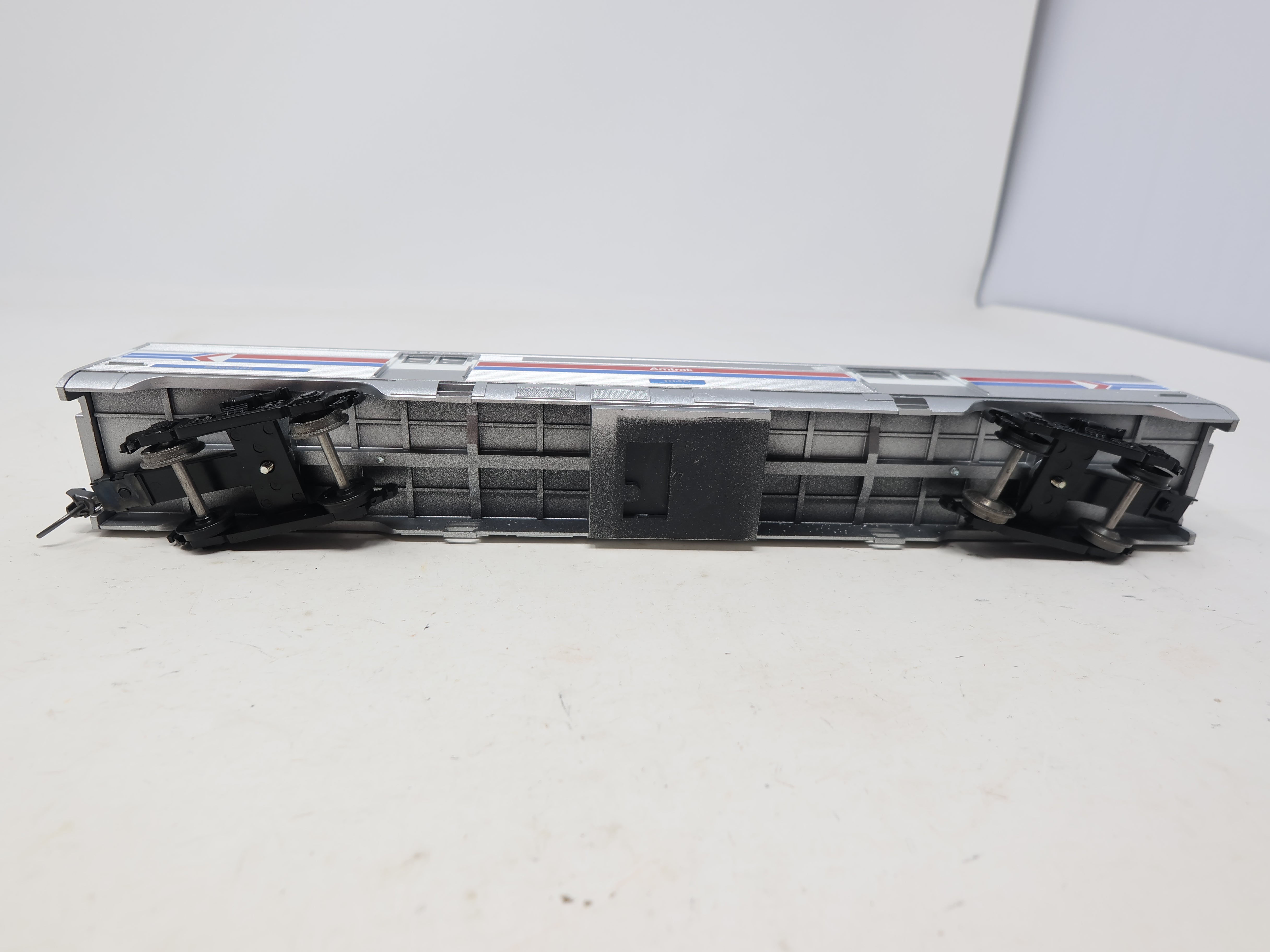 USED Athearn 1789 HO Scale, SL Baggage Passenger Car, Amtrak #1040