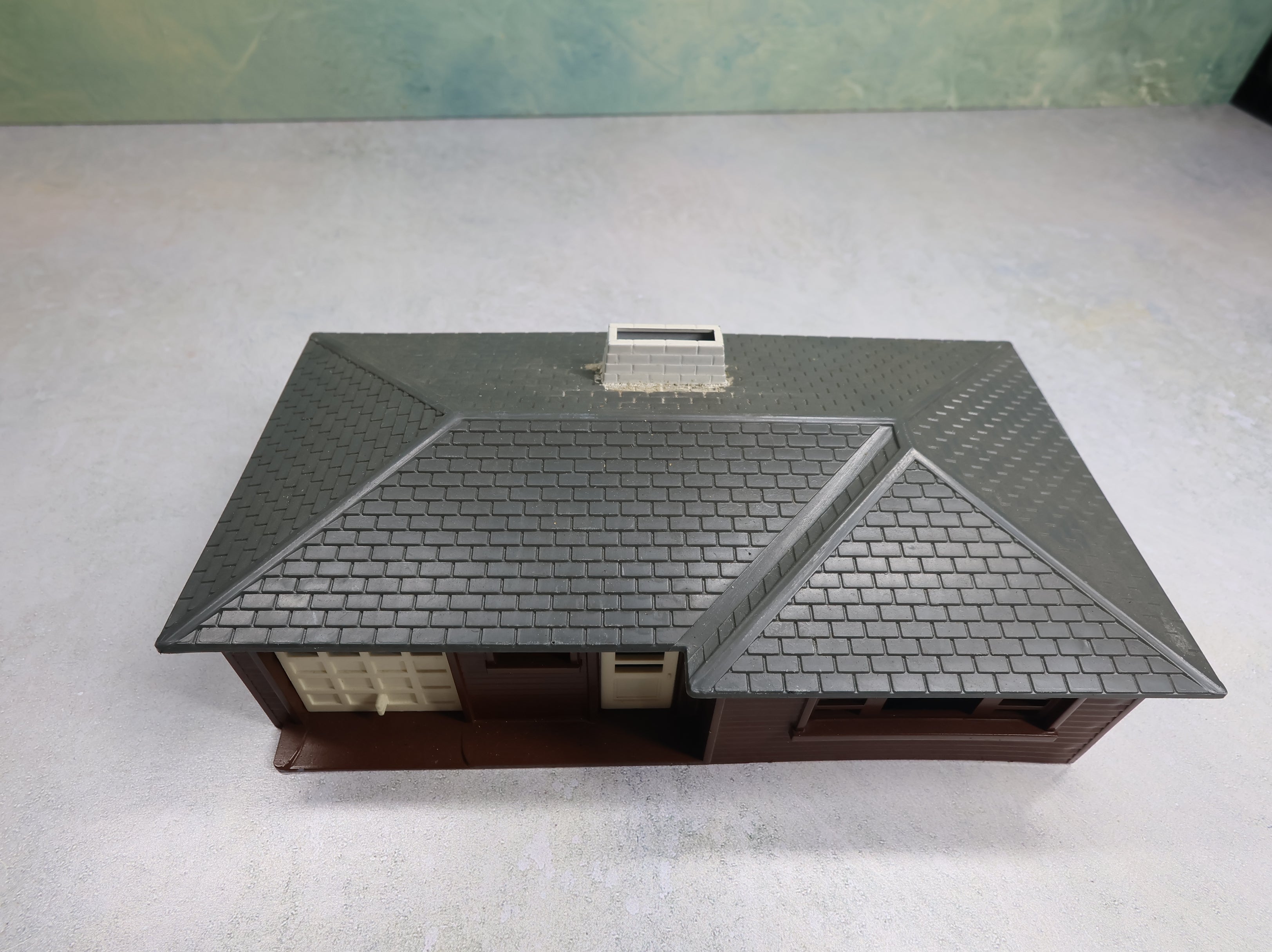 USED Bachmann Plasticville O Brown Ranch House