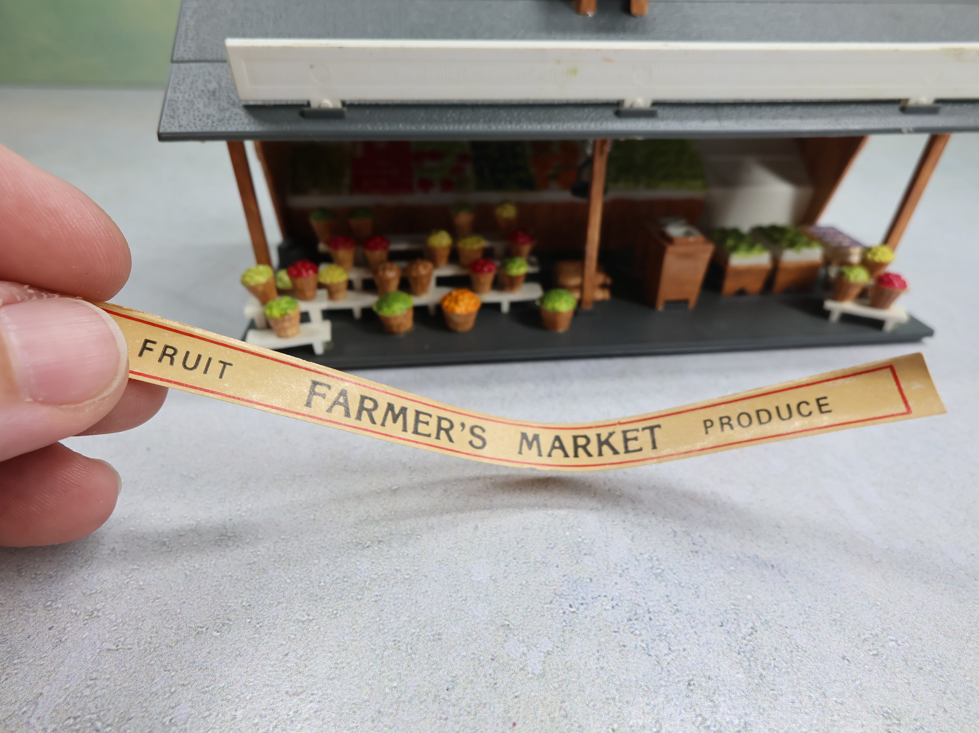 USED Bachmann Plasticville O Roadside Stand, Fruit Stand, Farmers Market