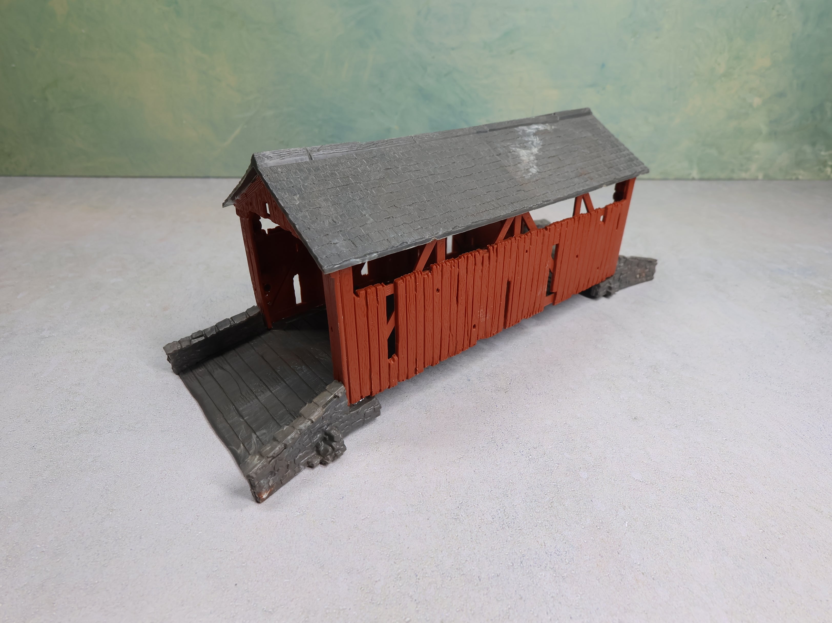 USED Bachmann Plasticville O Covered Bridge