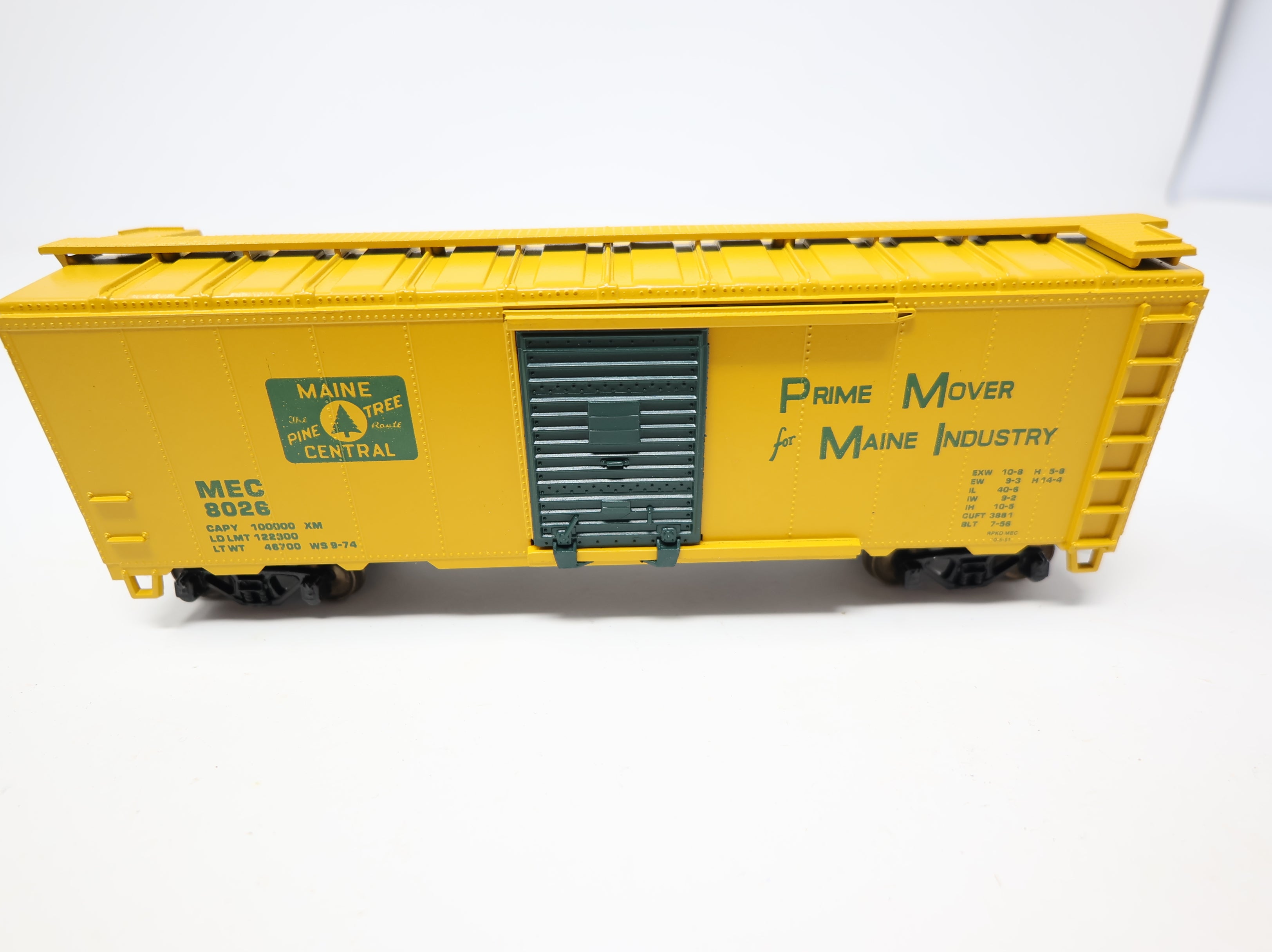 USED Athearn 1021 HO Scale 40' Steel Box Car Maine Central MEC #8026 Kadees