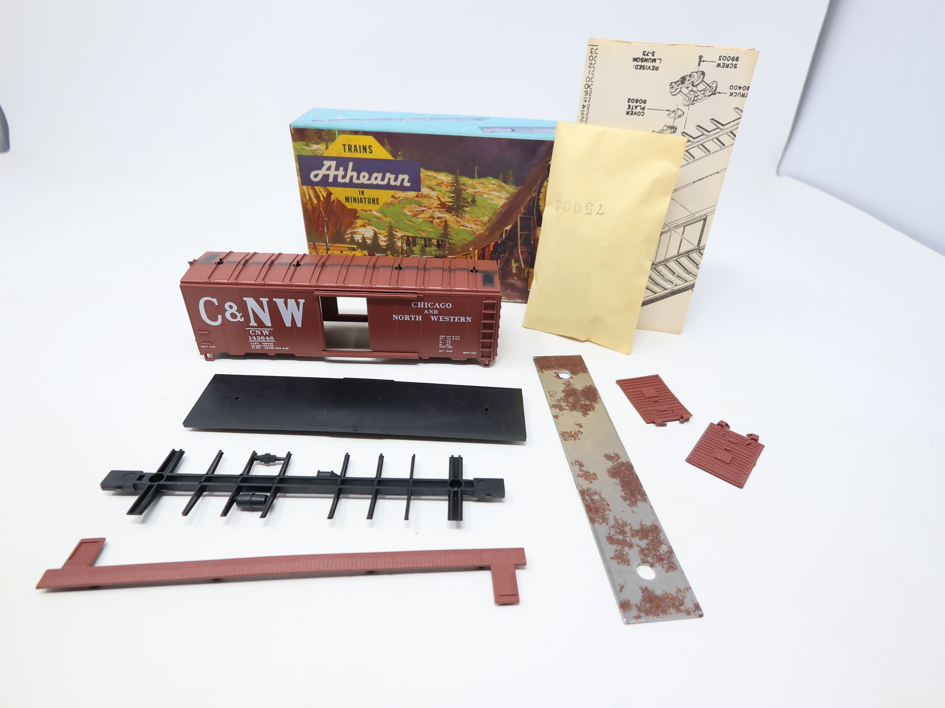 USED Athearn HO Scale 40' Steel Box Car Chicago & North Western CNW #143646 KIT