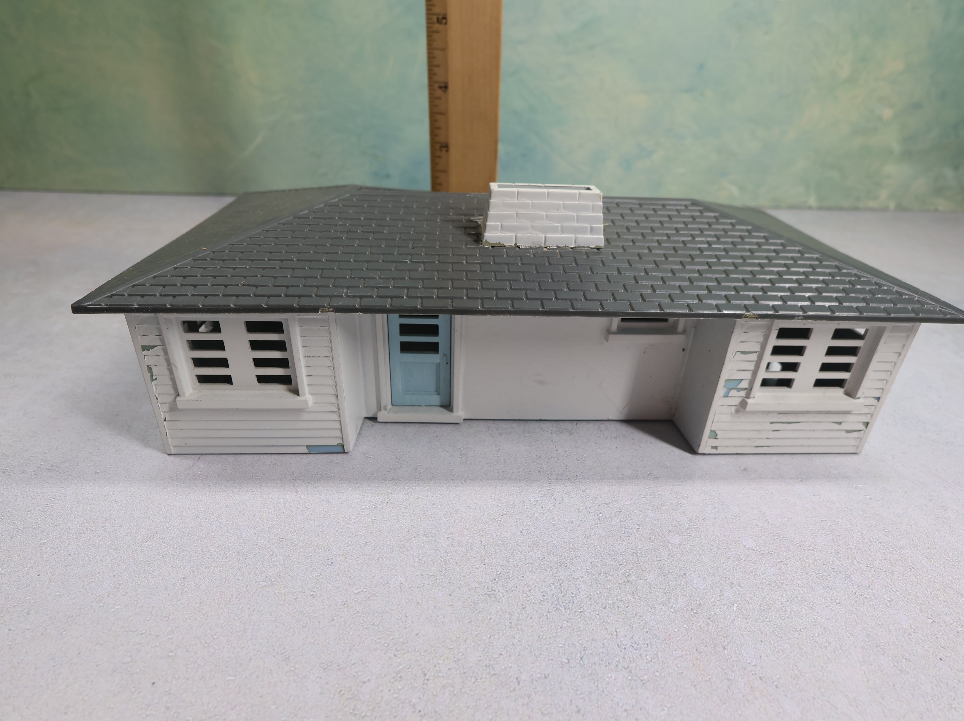 USED Bachmann Plasticville O Painted White Ranch Home