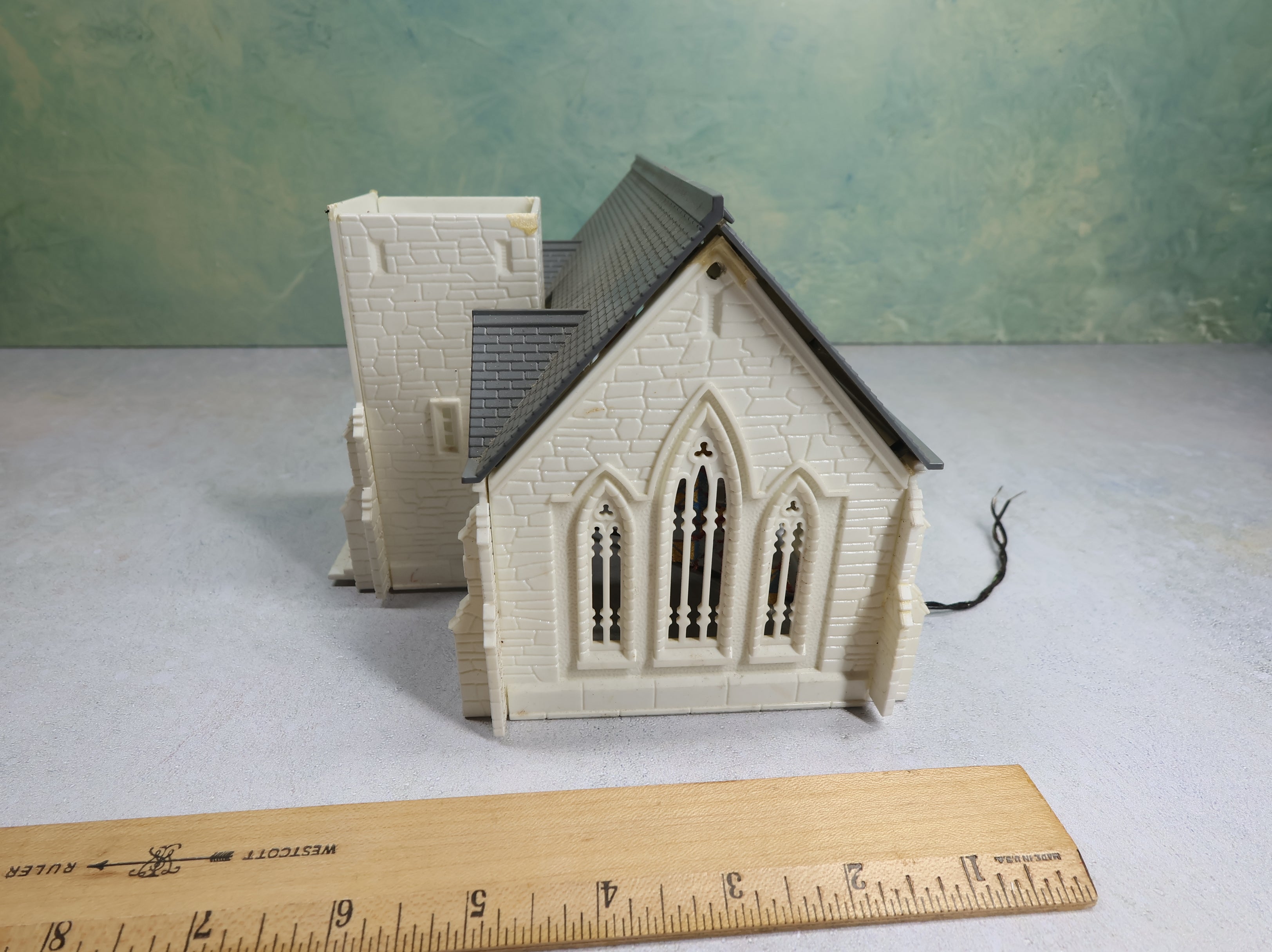 USED Bachmann Plasticville O Large Cathedral Church C-18