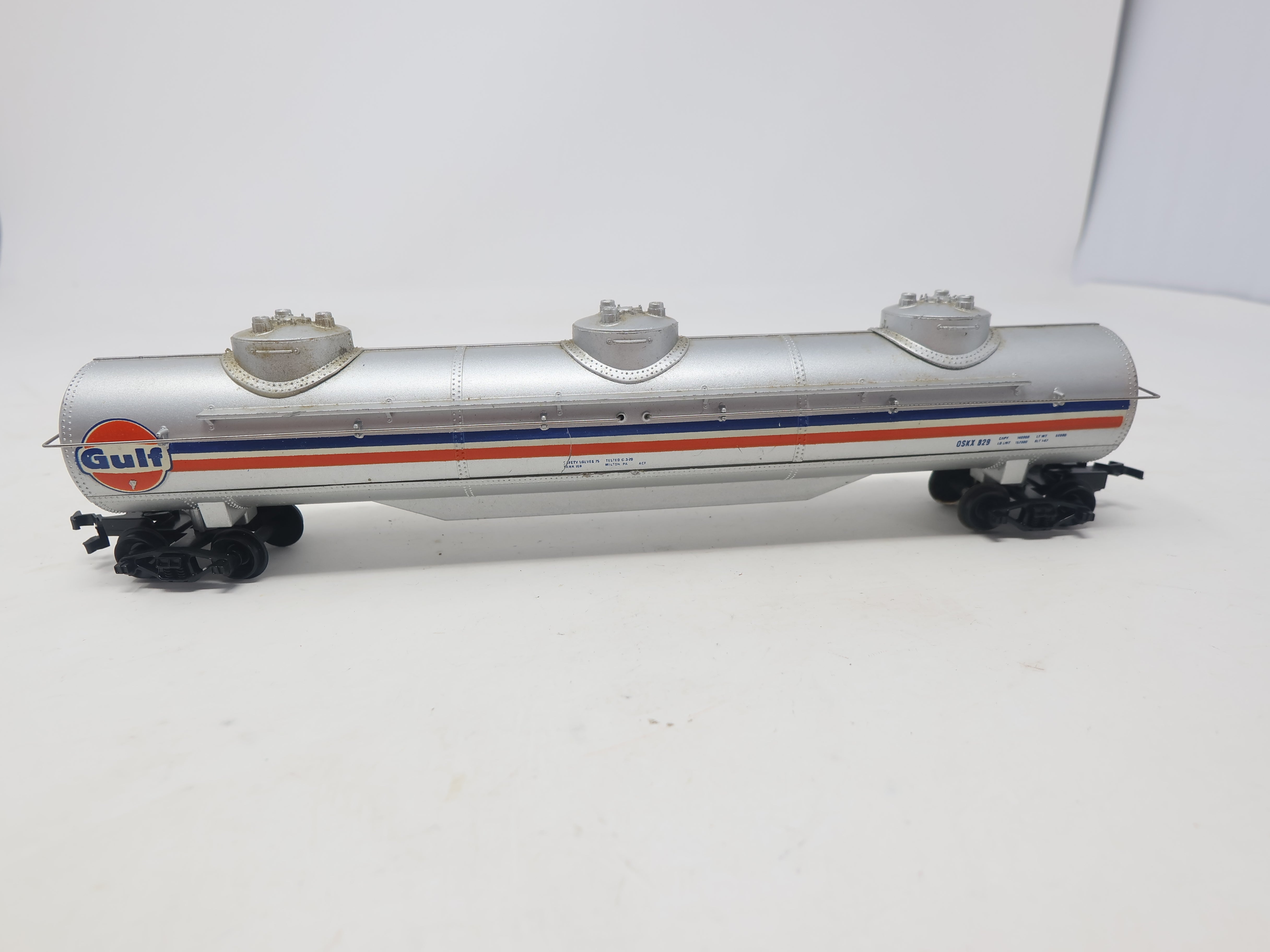 USED Tyco HO Scale, 58' Triple Dome Tank Car, Gulf OSKX #829