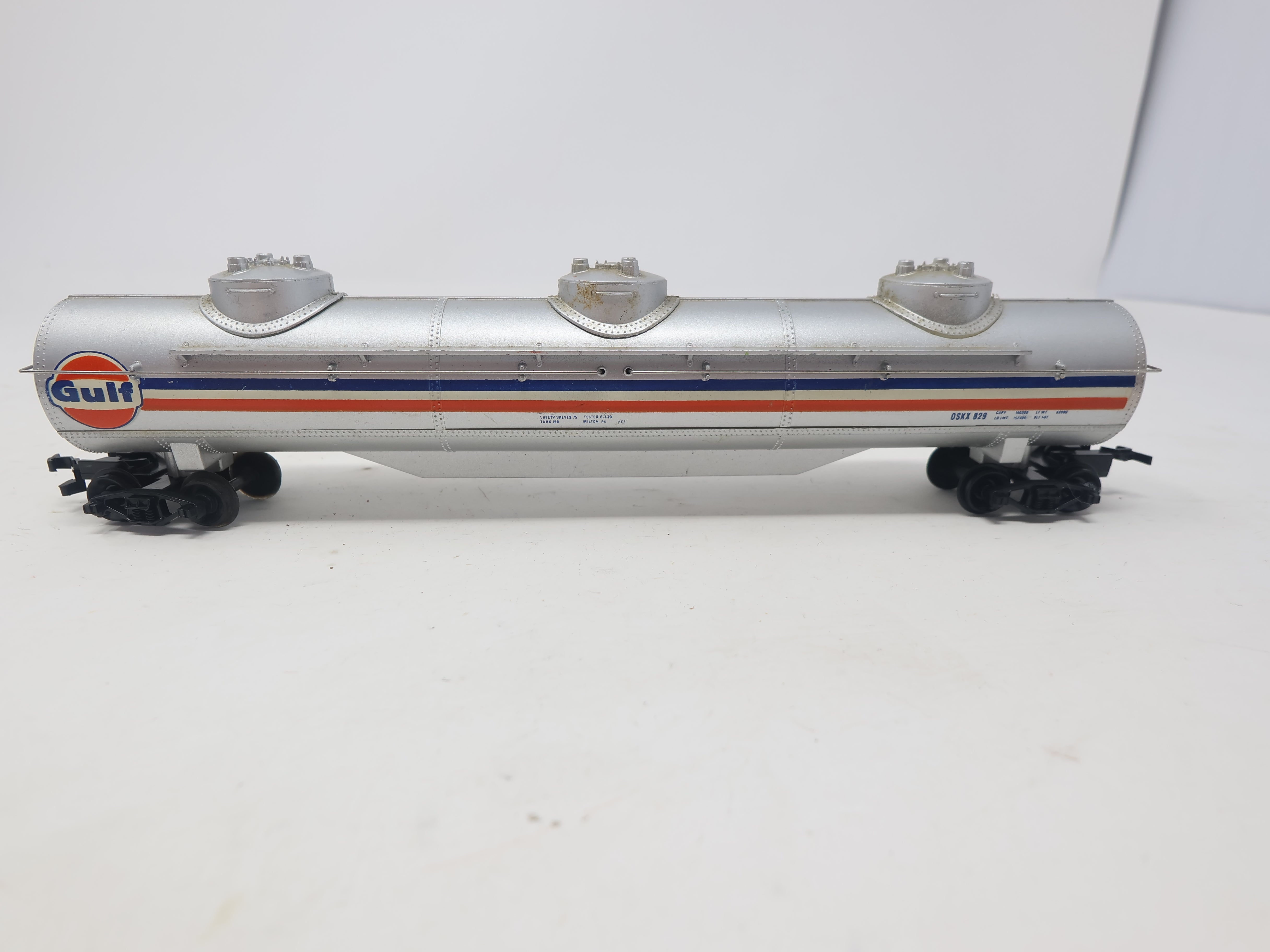 USED Tyco HO Scale, 58' Triple Dome Tank Car, Gulf OSKX #829