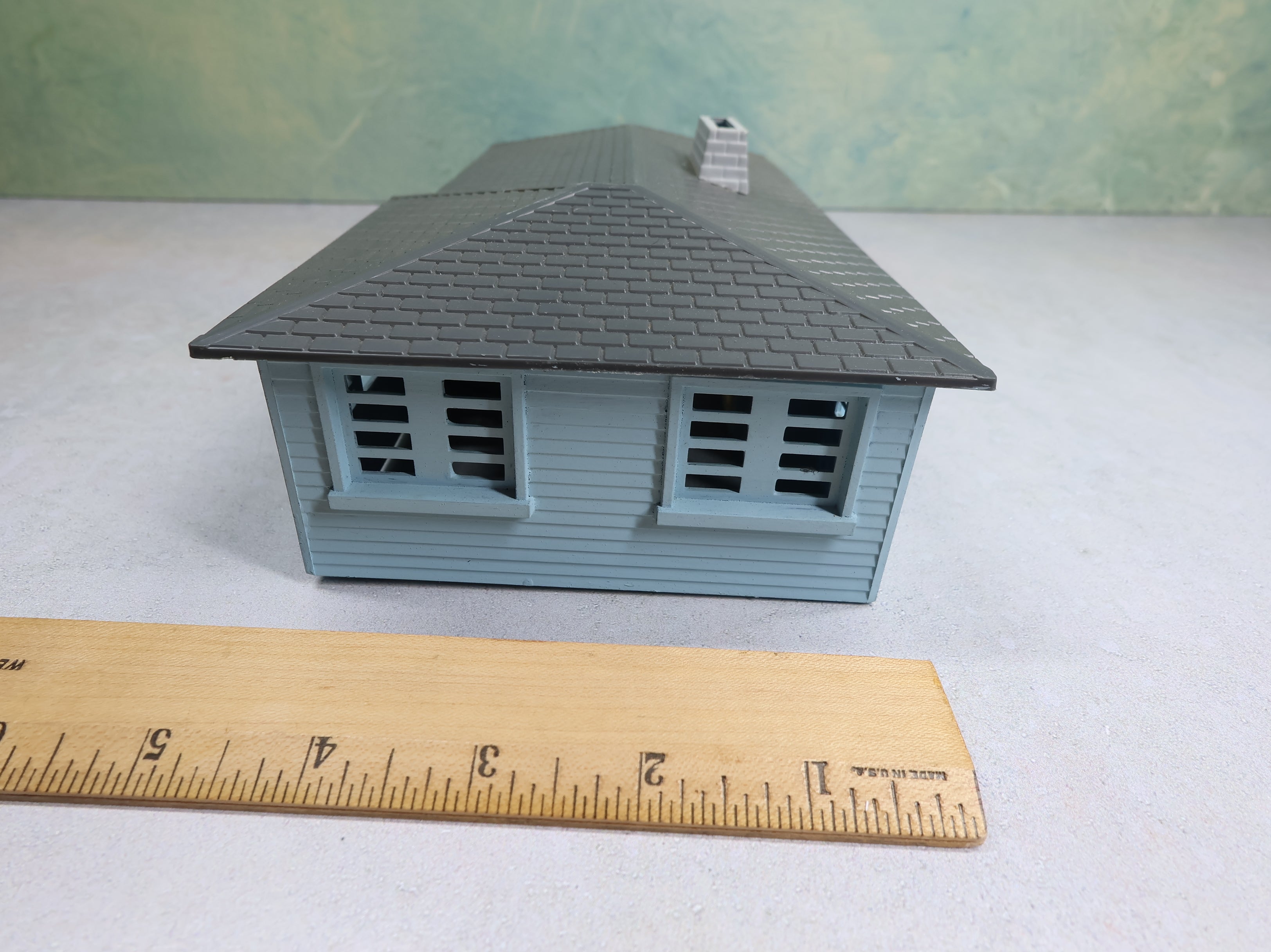 USED Bachmann Plasticville O Blue Ranch Home