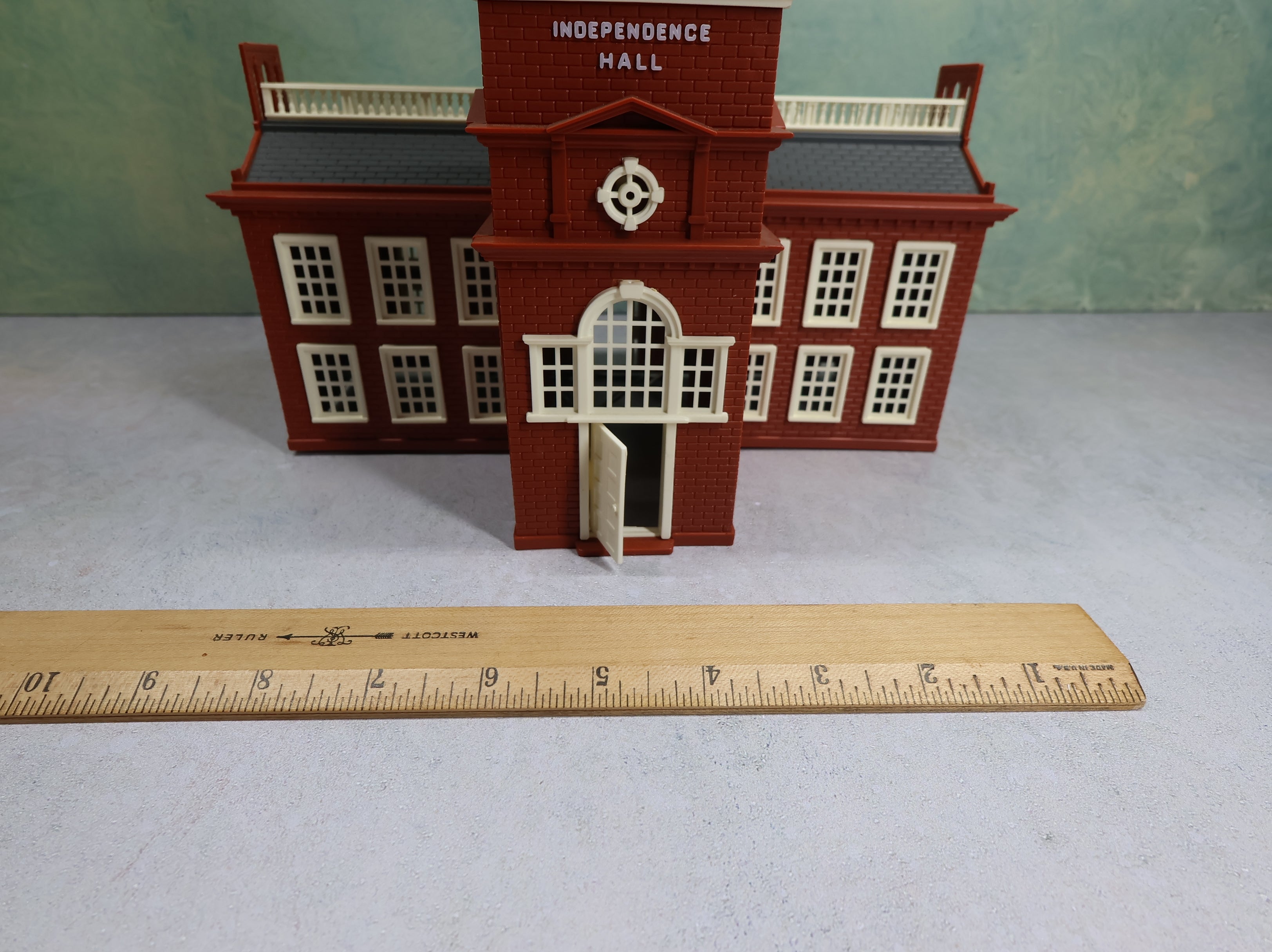 USED Bachmann Plasticville O Independence Hall