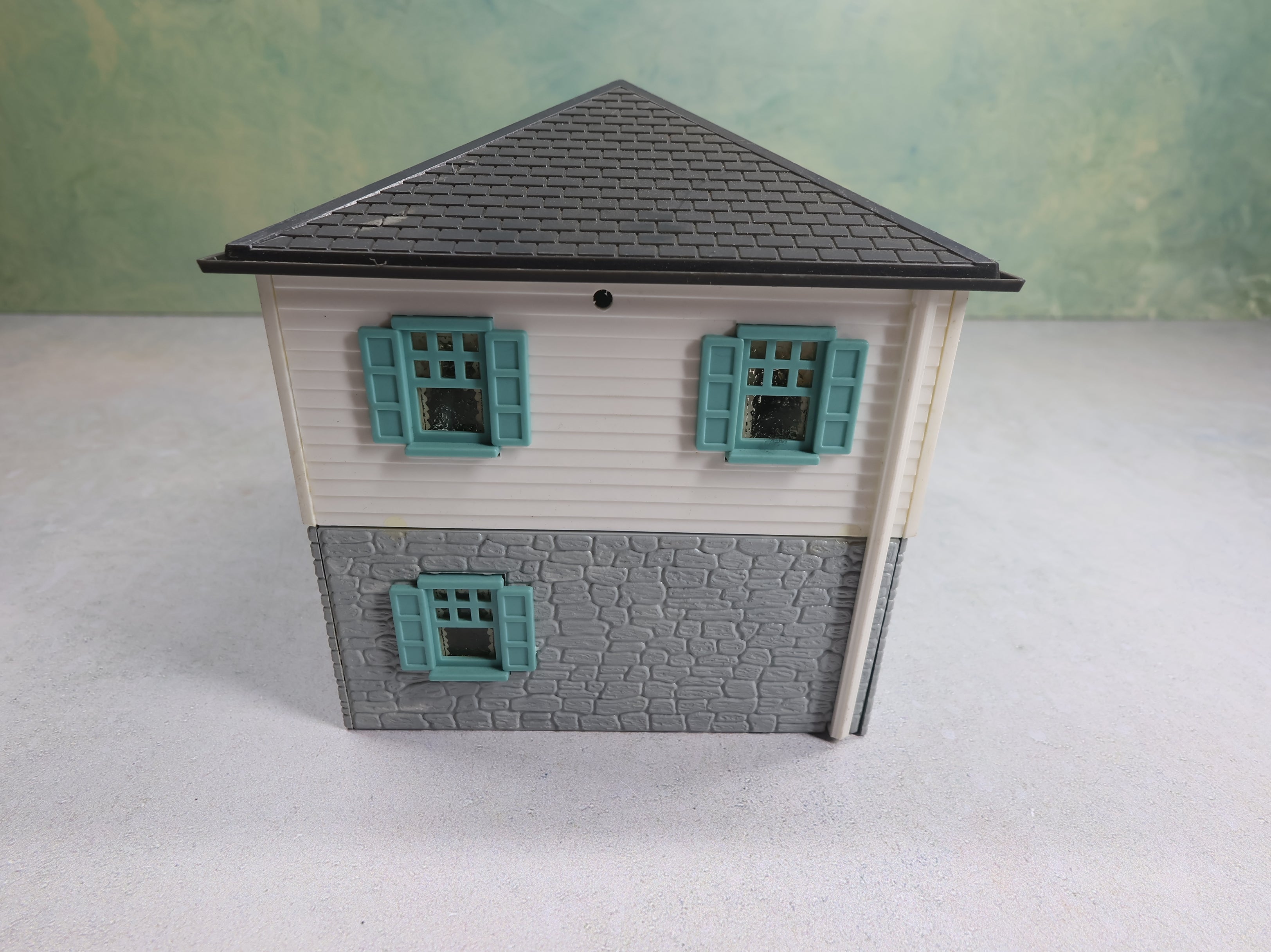 USED Bachmann Plasticville O Split Level Home