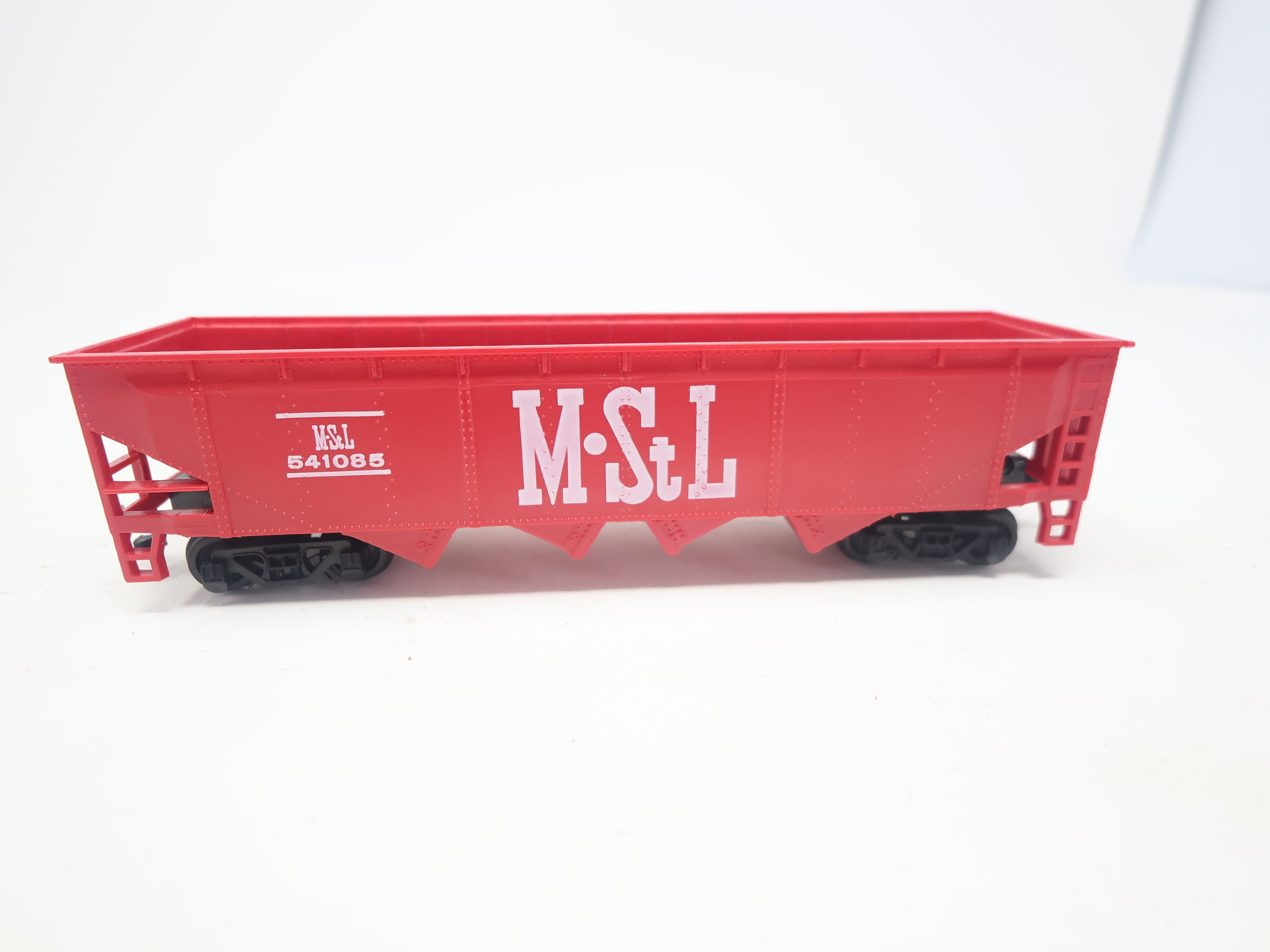 USED Bachmann HO Scale, 4 Bay Hopper, Minneapolis & St Louis MSTL #541085