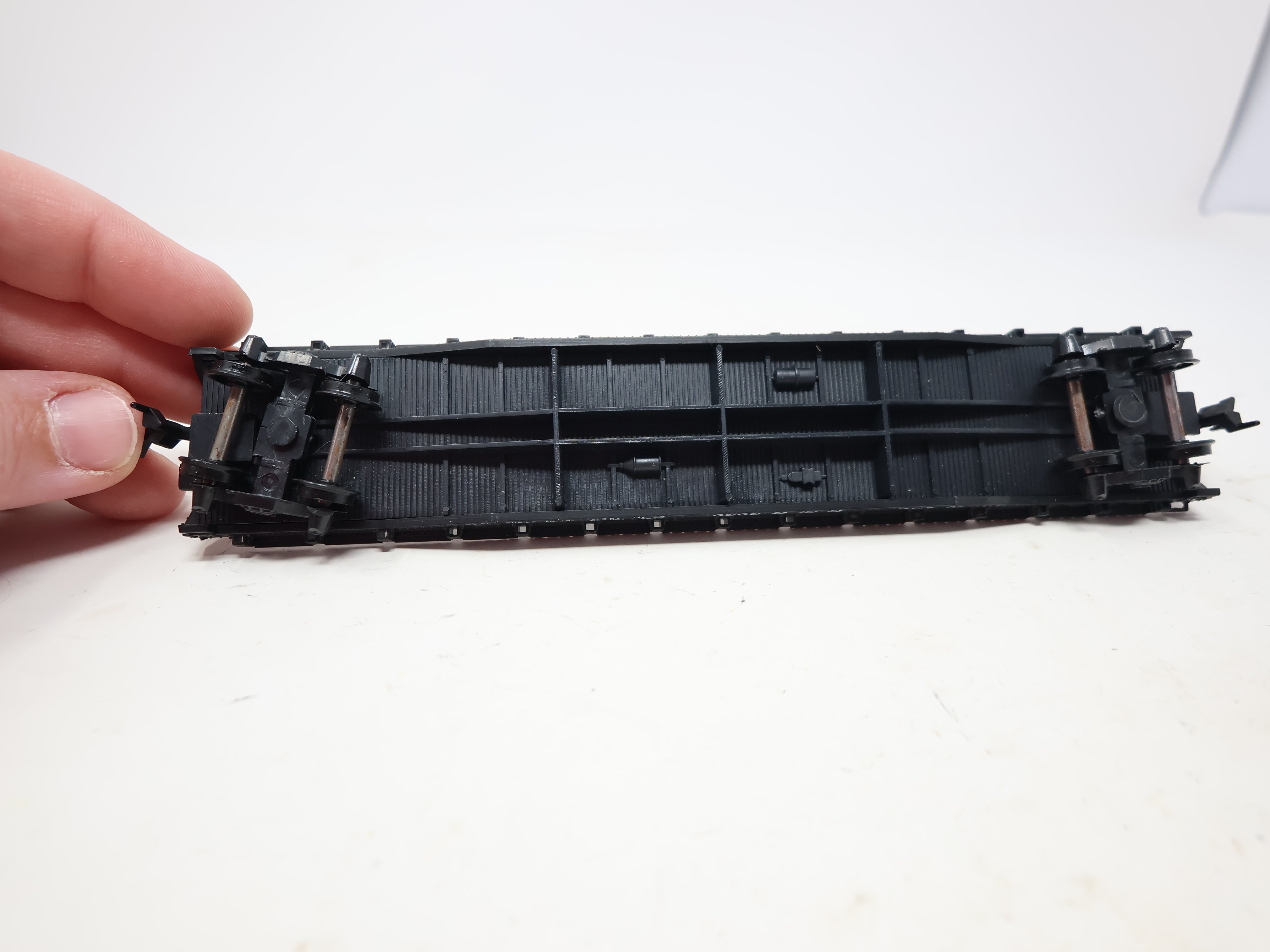 USED HO Scale, 54' Flat Car w/ Trailer Hitch, Baltimore and Ohio B&O #8020