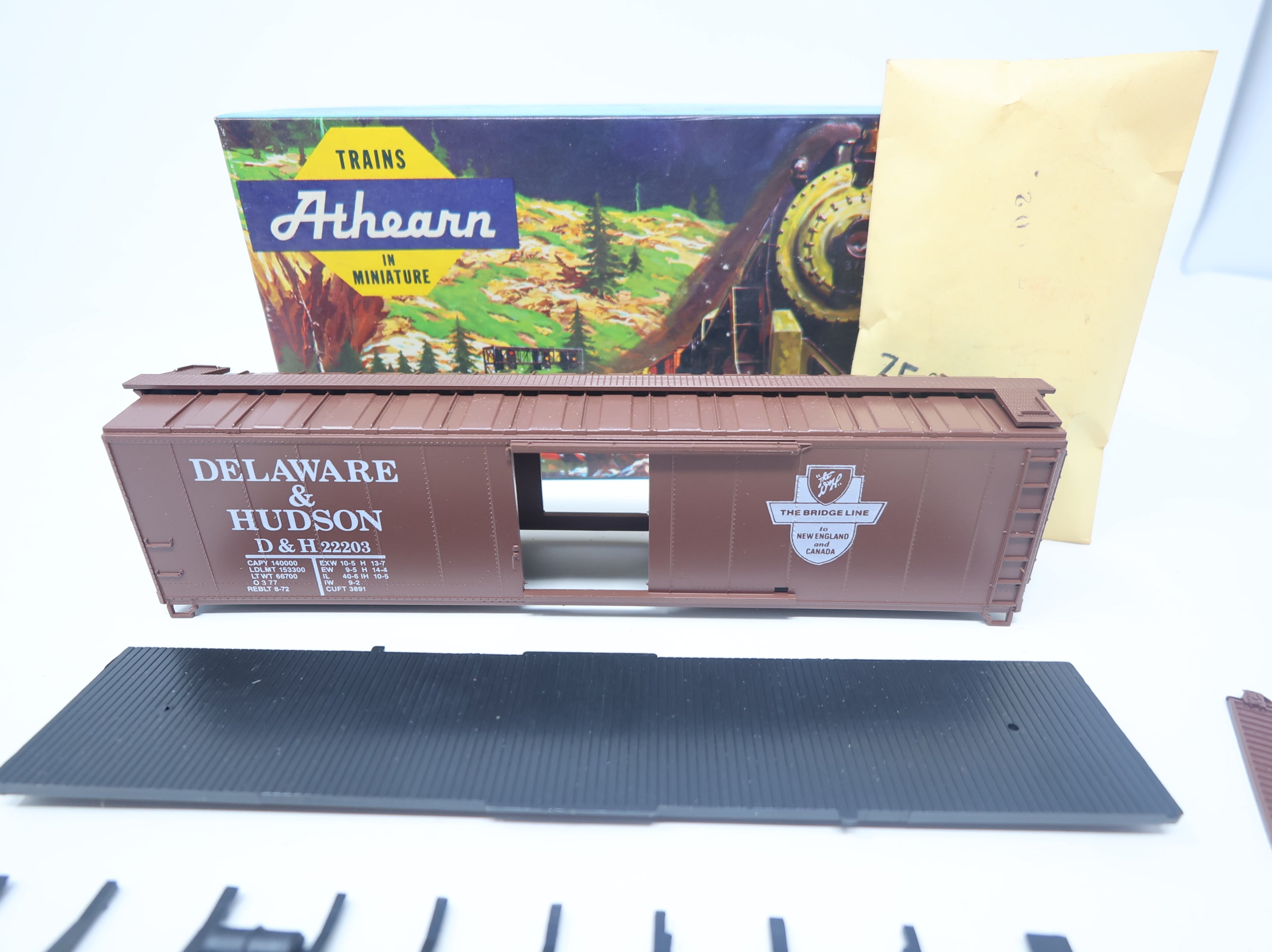 USED Athearn HO Scale 50' Box Car Delaware and Hudson D&H #22203 KIT