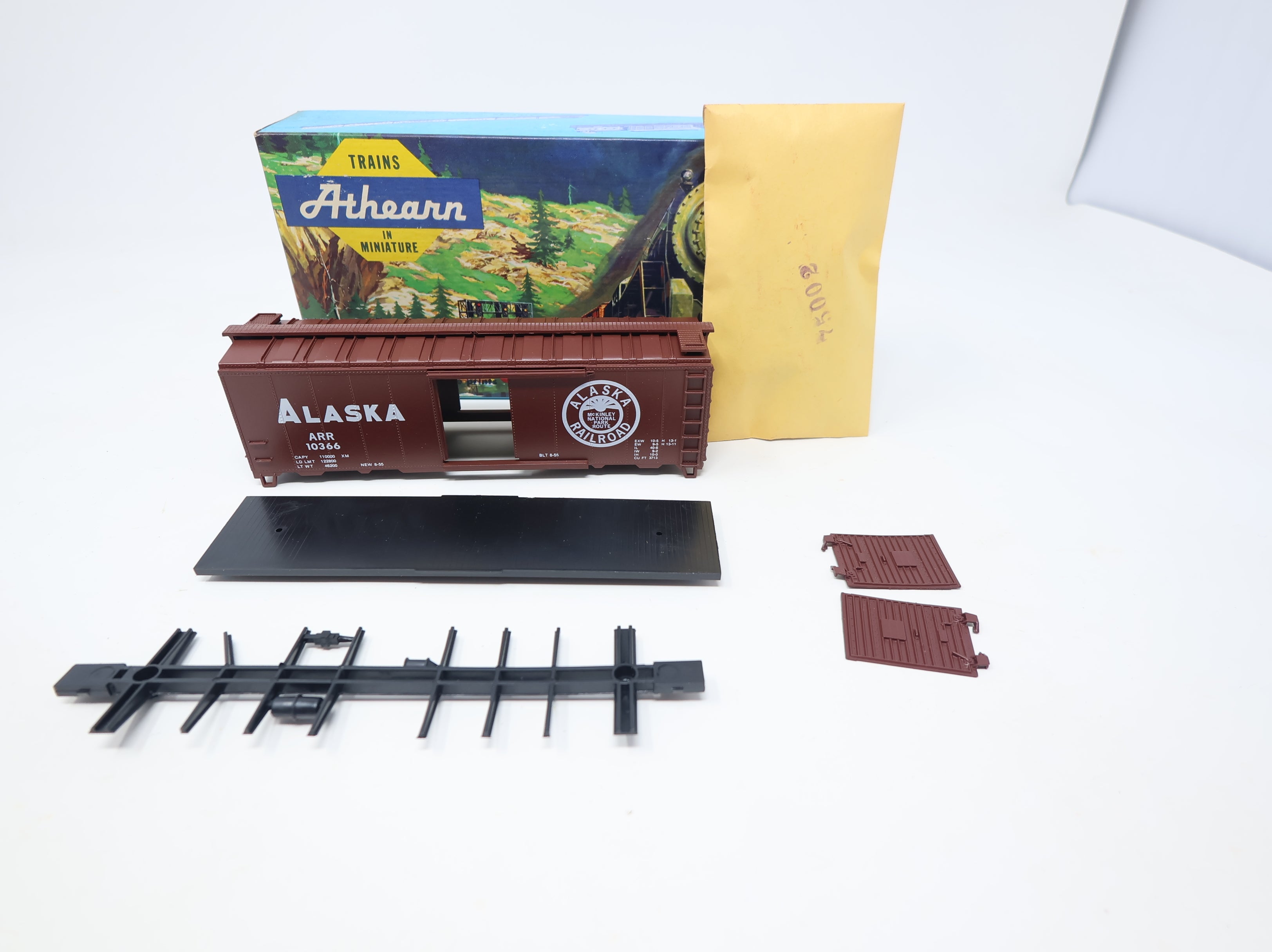 USED Athearn 1712 HO Scale 40' Steel Box Car Alaska ARR #10366 Bev-Bel KIT