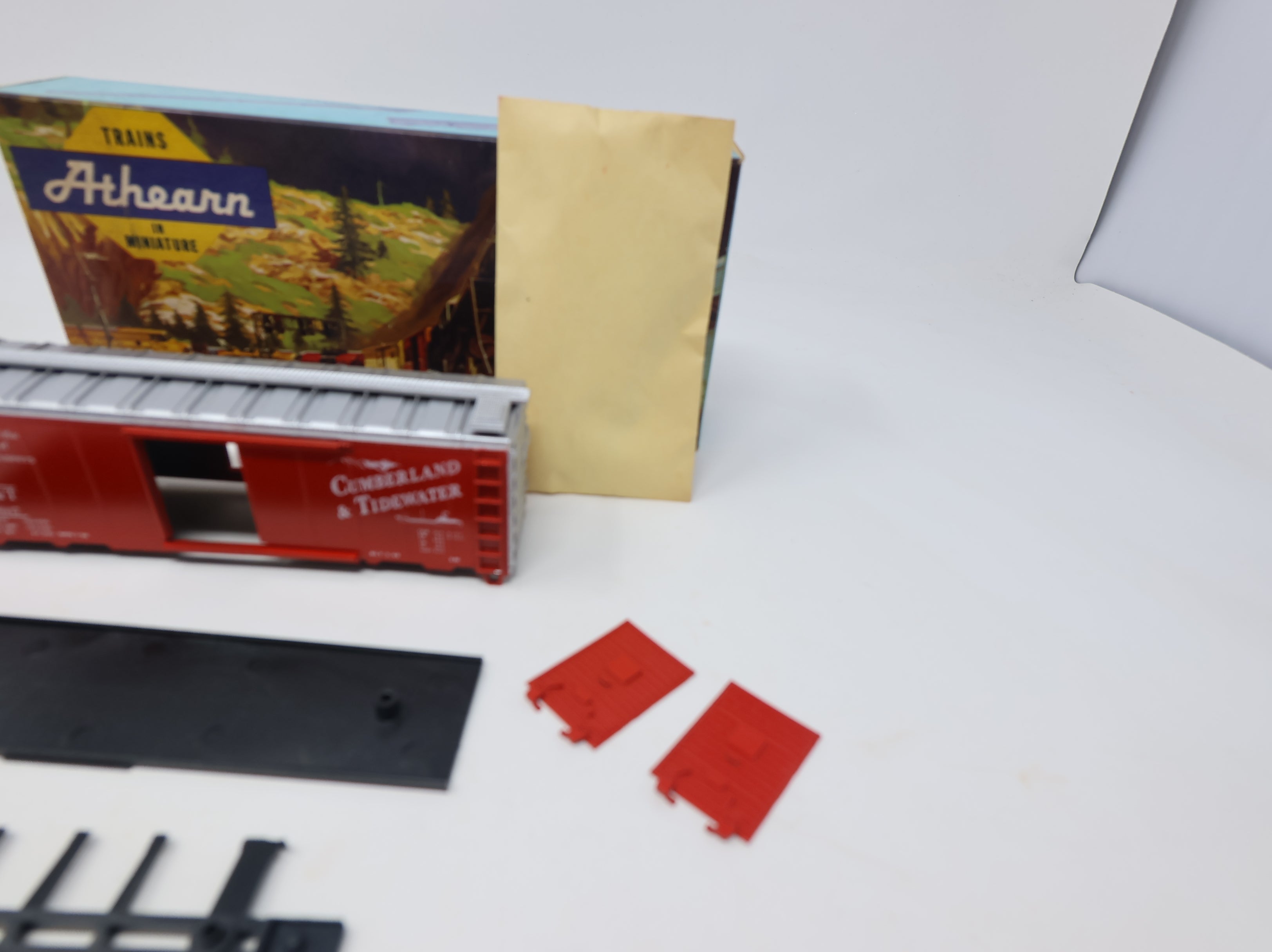 USED Athearn HO Scale 40' Steel Box Car Cumberland & Tidewater C&T #8017 Con-Cor Club Car KIT