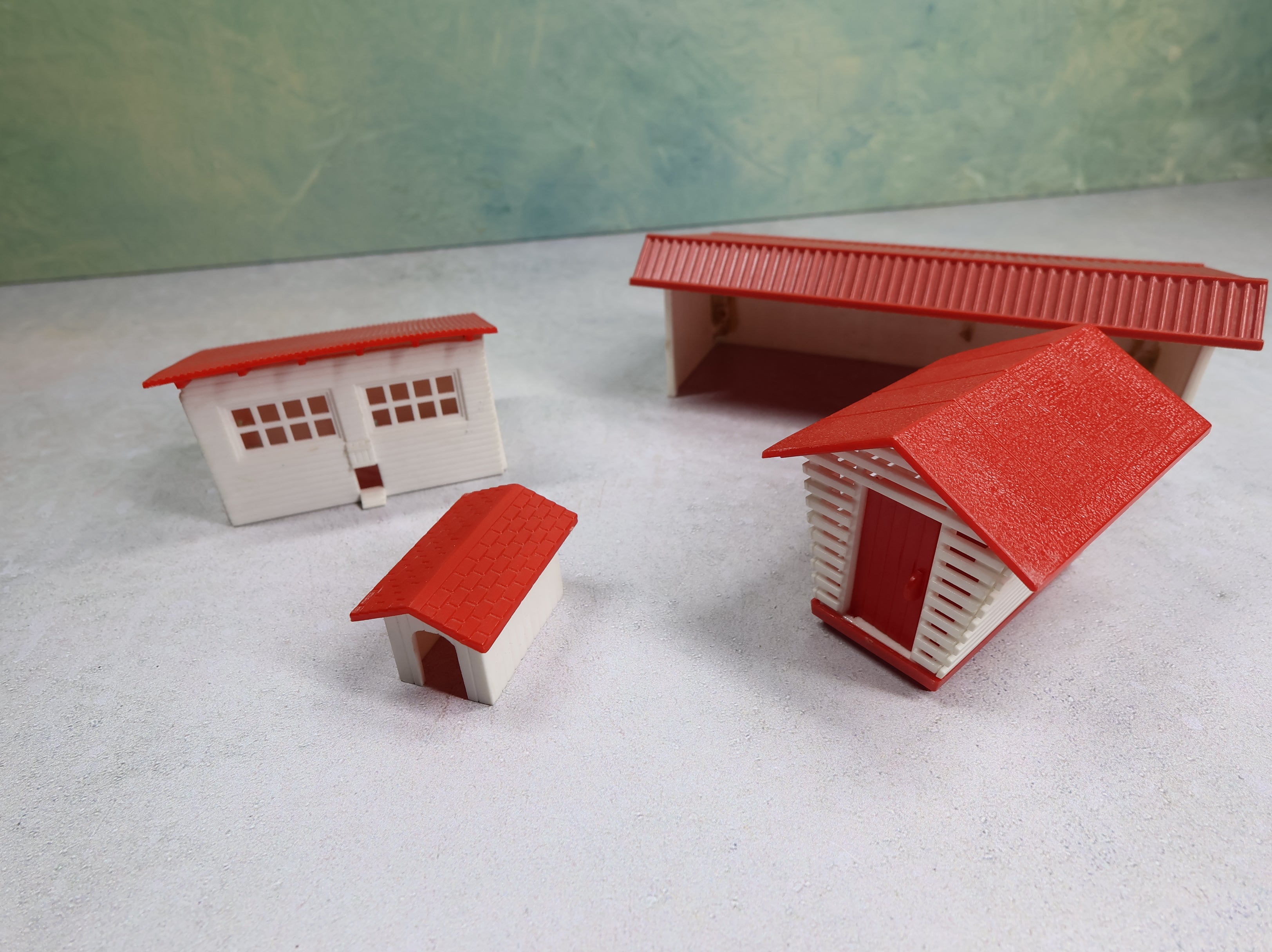 USED Bachmann Plasticville O Little Farm Structures