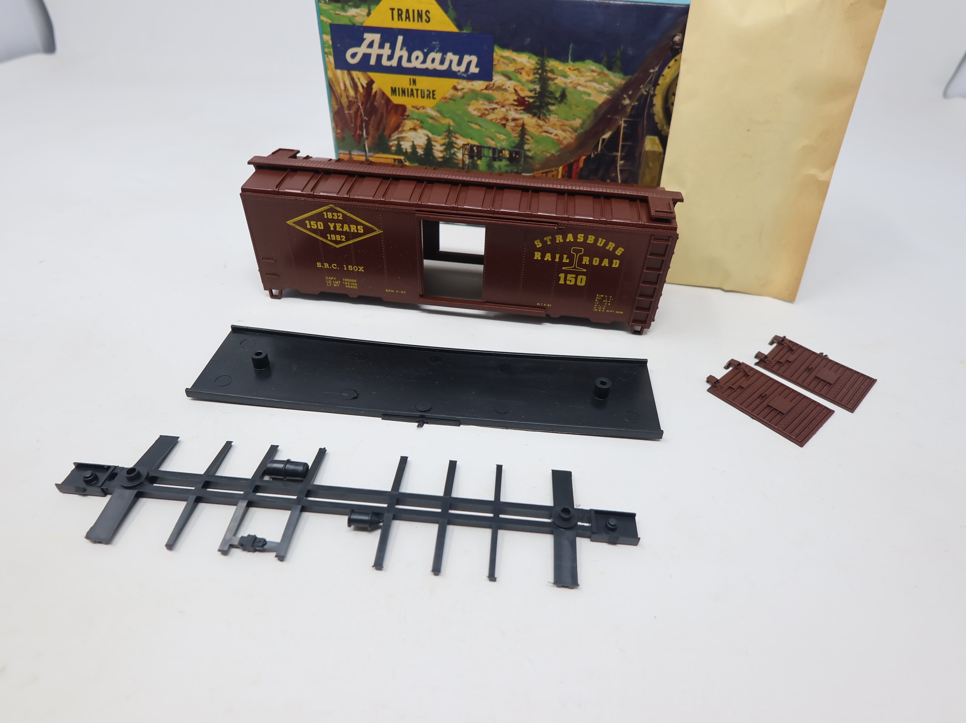 USED Athearn HO Scale Rare 40' Steel Box Car Strasburg Rail Road SRC #150X KIT