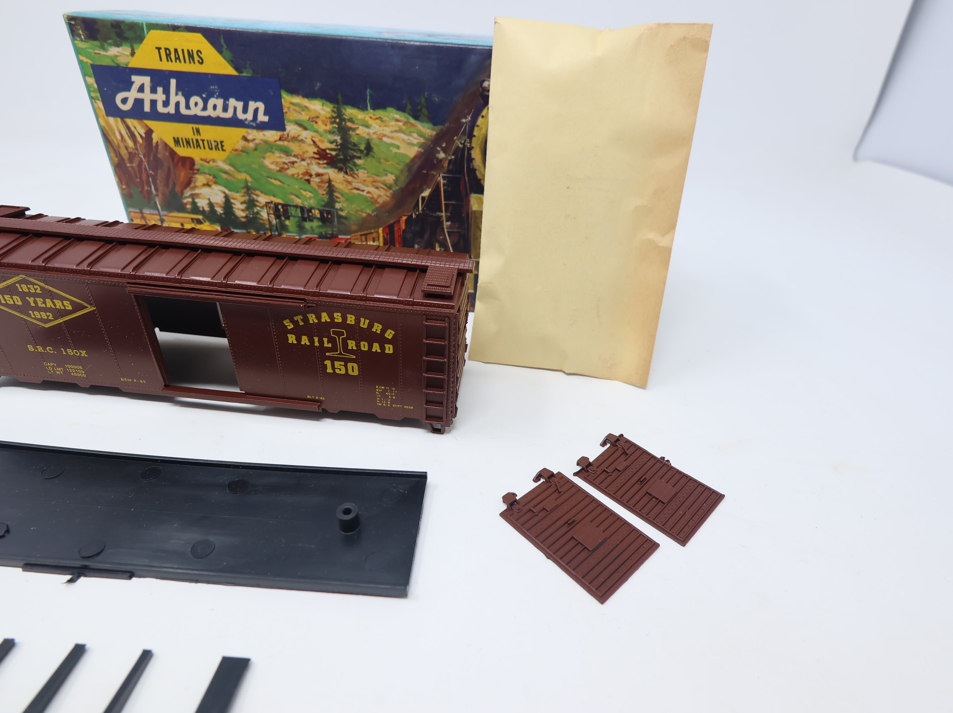 USED Athearn HO Scale Rare 40' Steel Box Car Strasburg Rail Road SRC #150X KIT