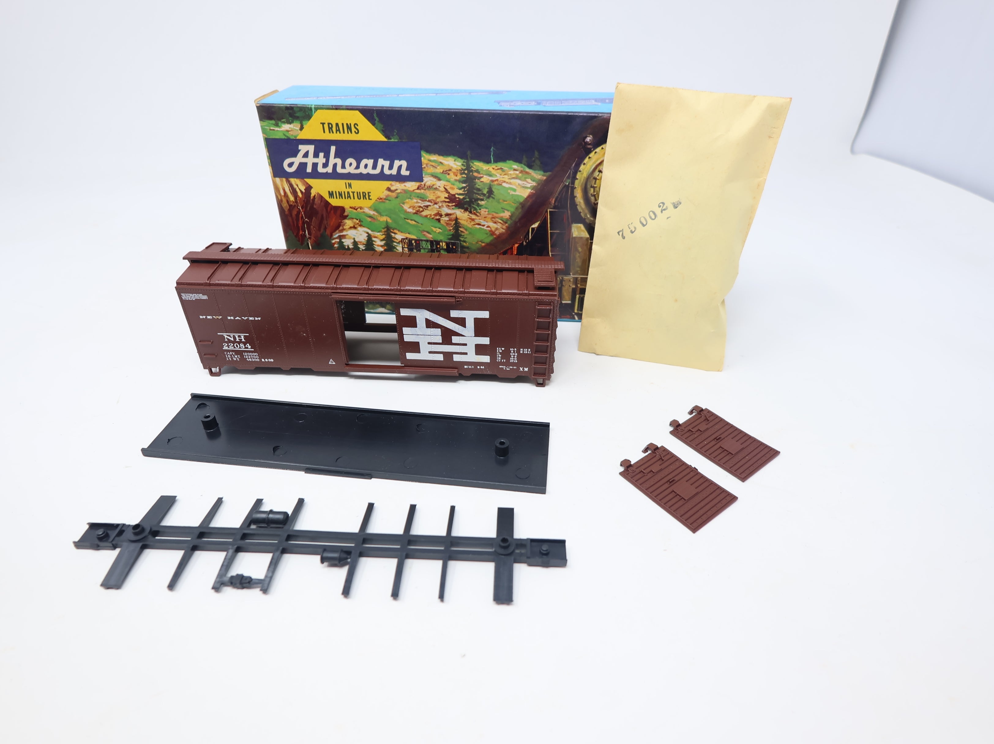 USED Athearn HO Scale 40' Steel Box Car New Haven NH #22084 Bev-Bel KIT