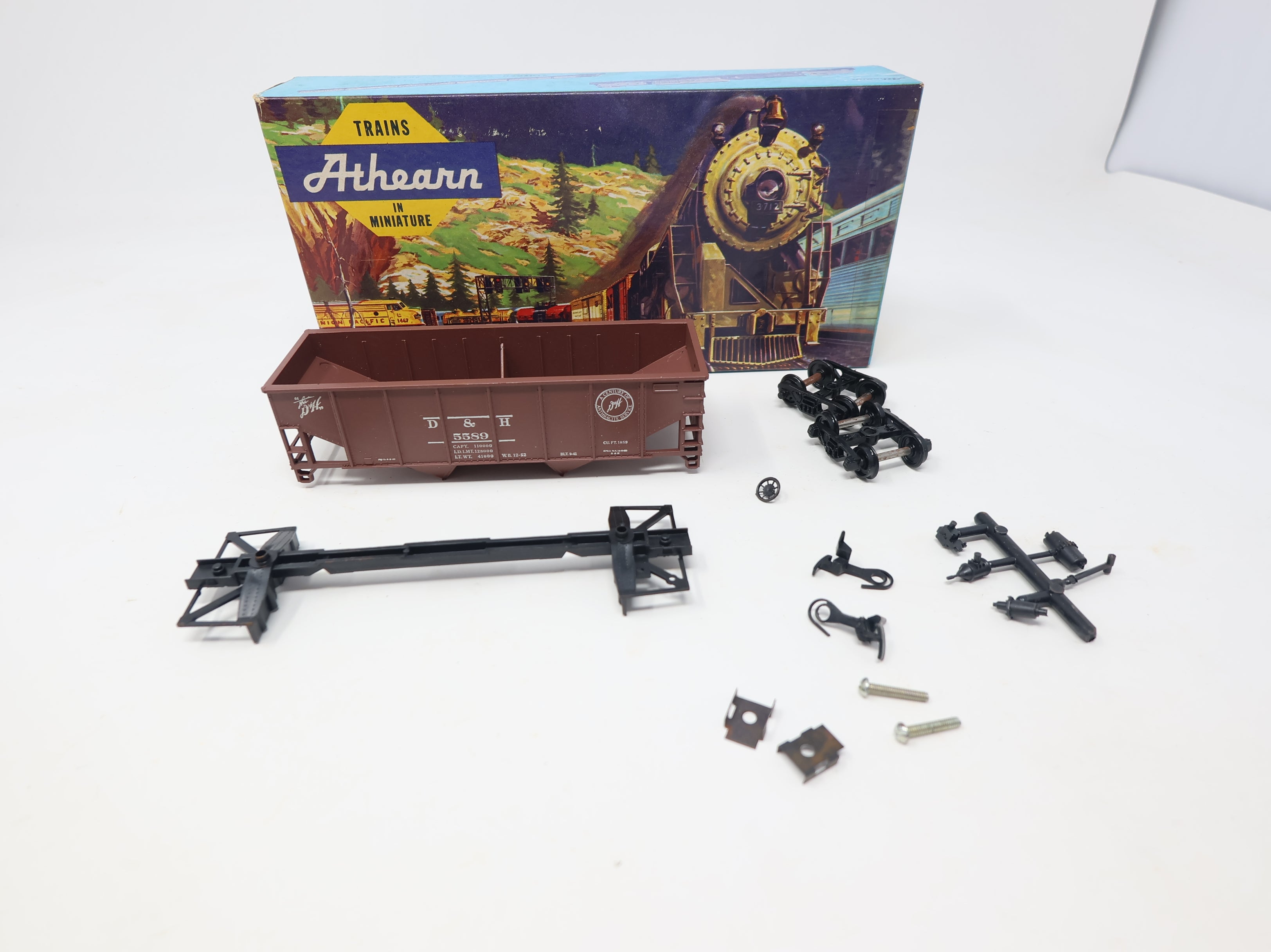 USED Athearn HO Scale 2 Bay Ribbed Hopper Delaware and Hudson D&H #5589 KIT