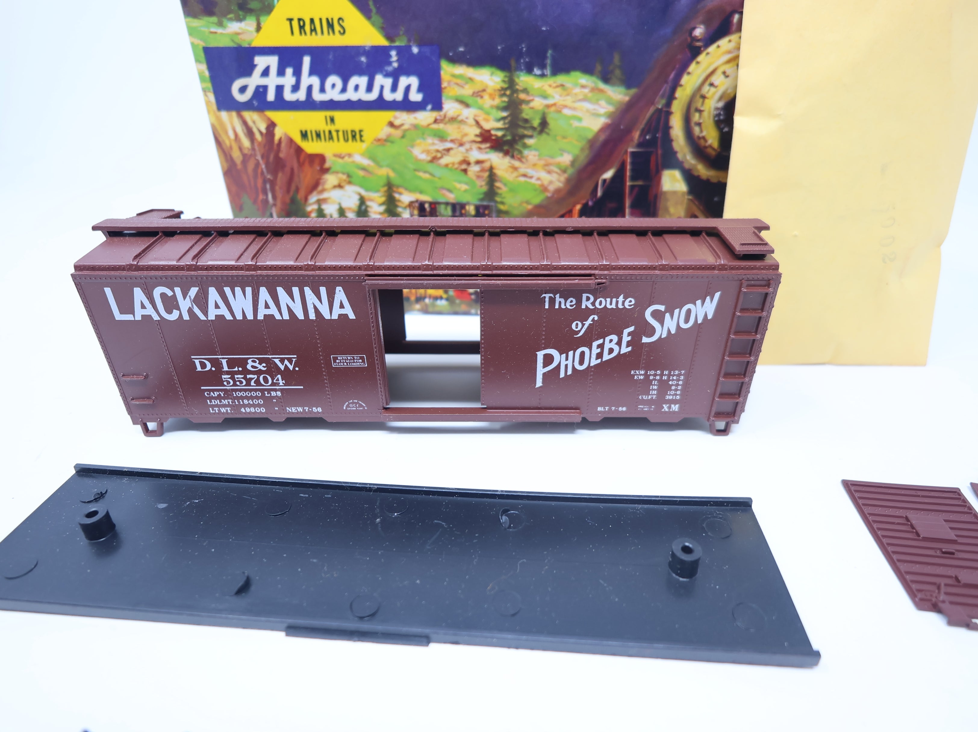 USED Athearn HO Scale 40' Steel Box Car Lackawanna DL&W #55704 Rail Runner Custom KIT