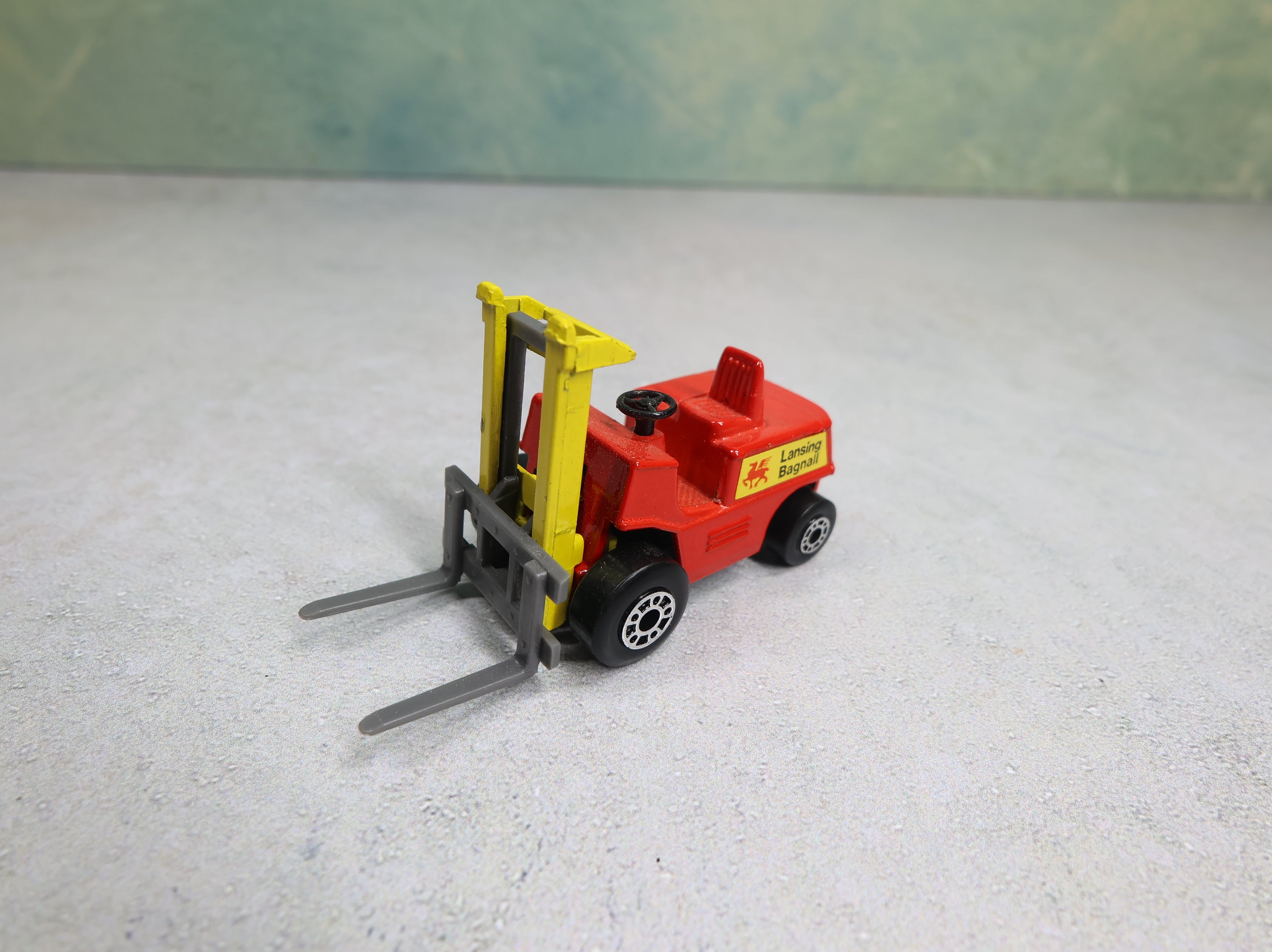 USED Matchbox Superfast Fork Lift 1972