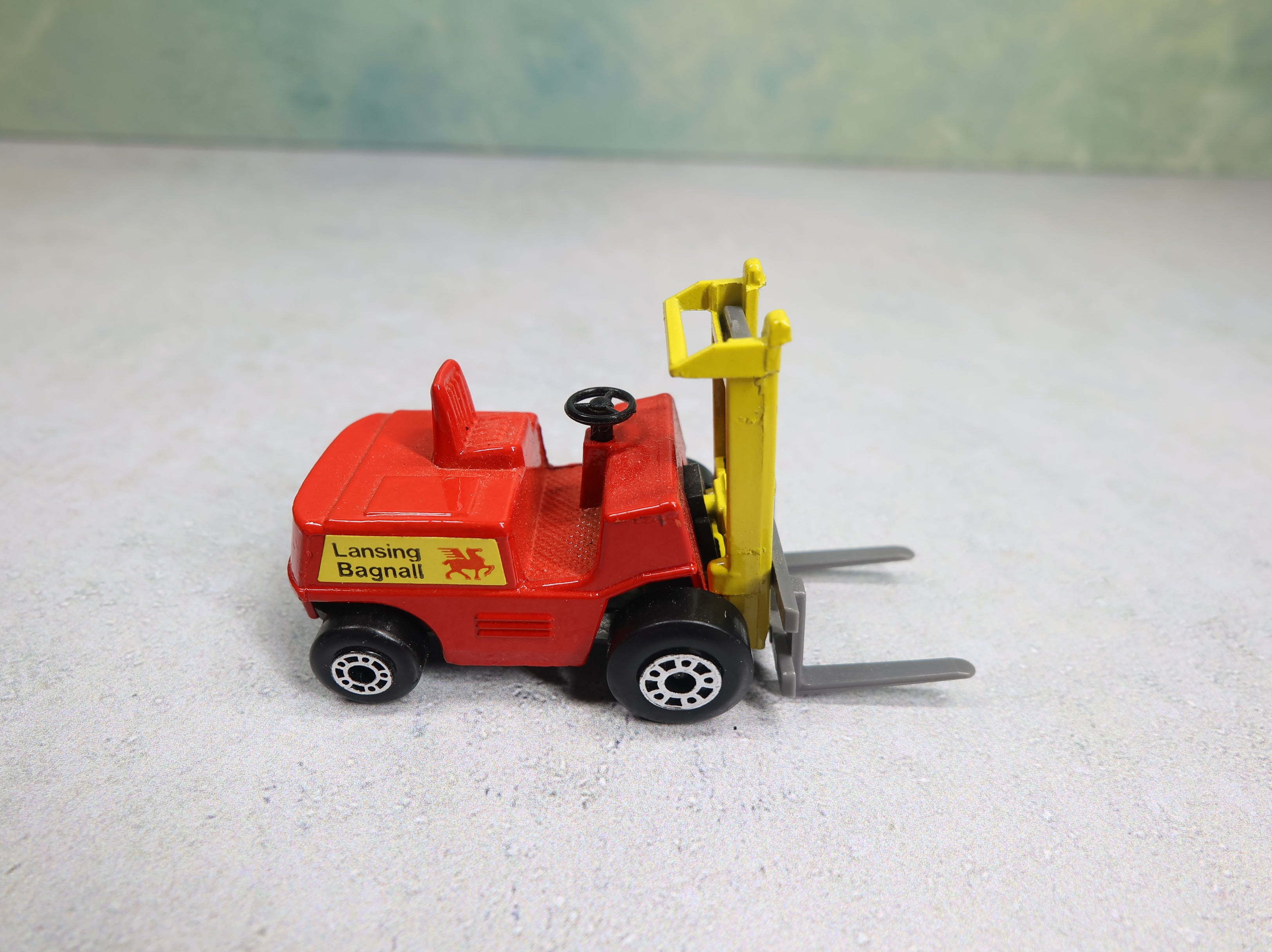 USED Matchbox Superfast Fork Lift 1972