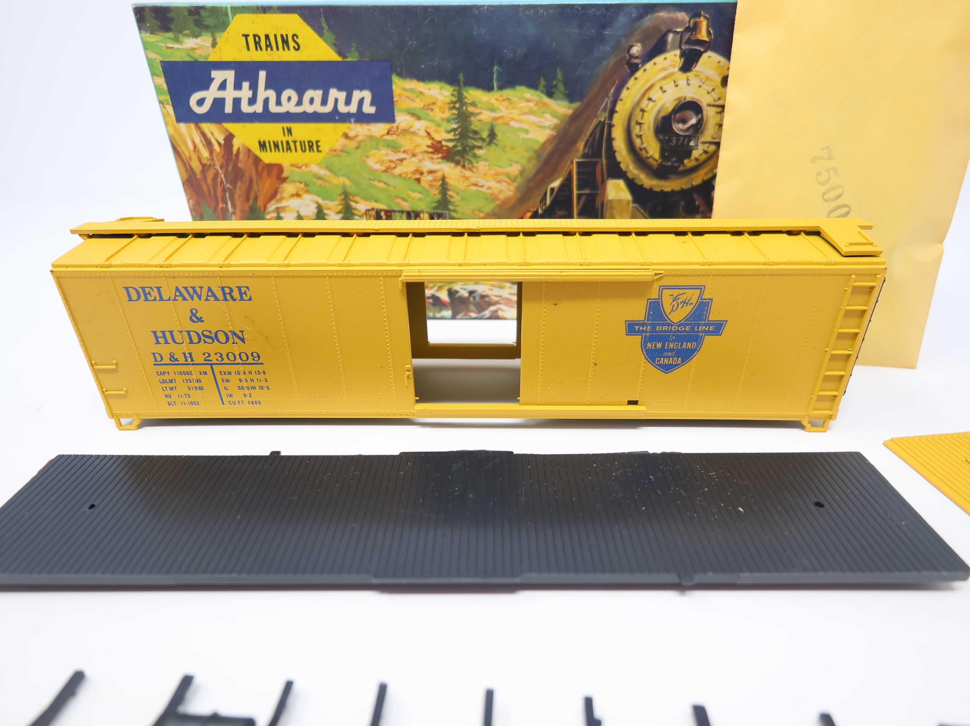 USED Athearn HO Scale 50' Box Car Delaware and Hudson D&H #23009 Bev-Bel KIT