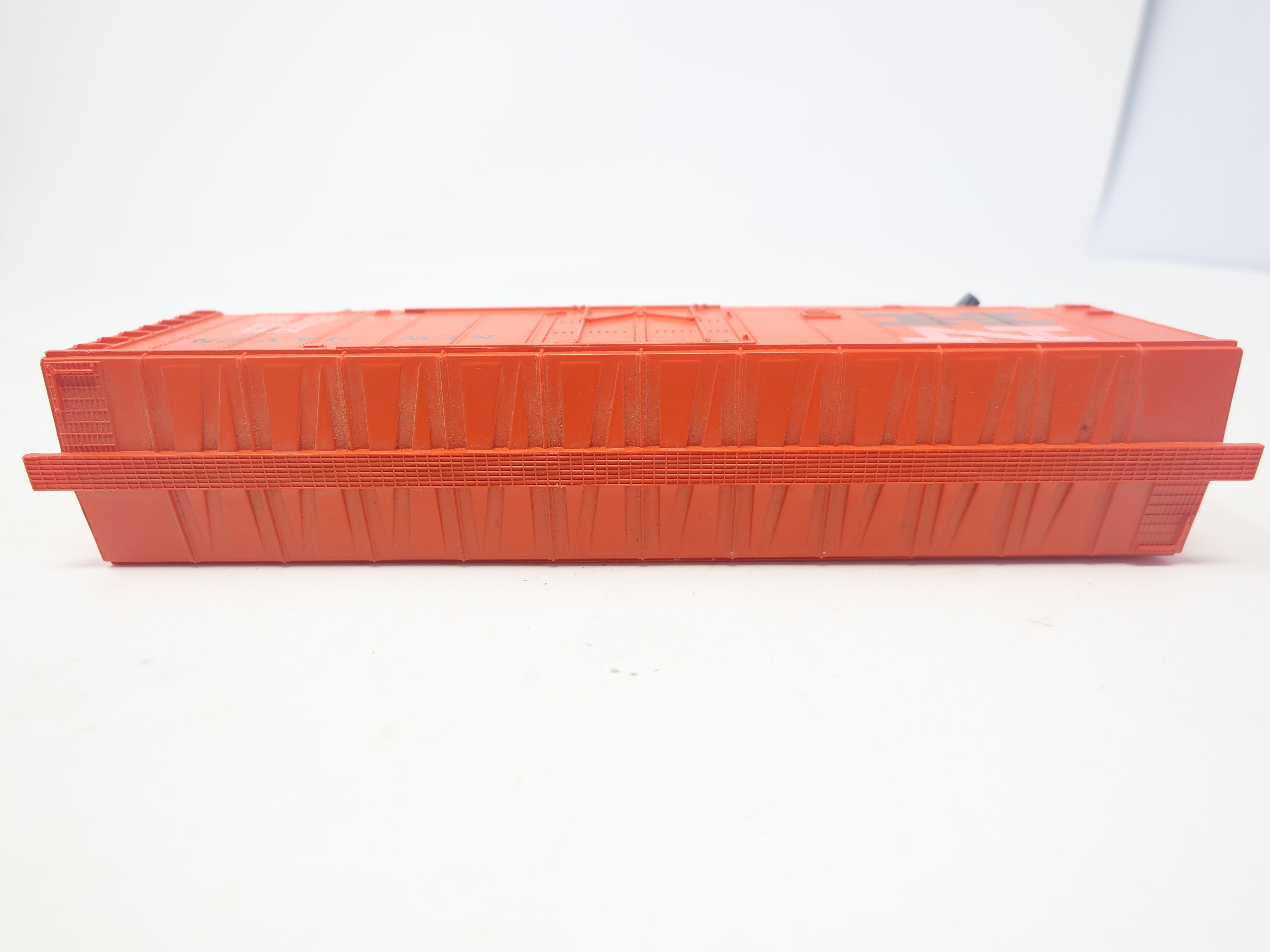 USED Tyco HO Scale, 50' Box Car, New Haven NH #35688