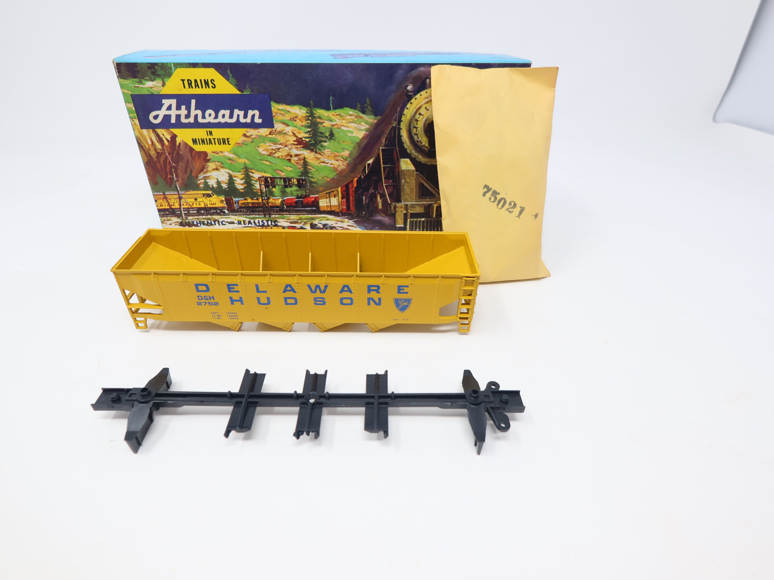 USED Athearn HO Scale 4 Bay Hopper Delaware and Hudson D&H #2752 Bev-Bel KIT