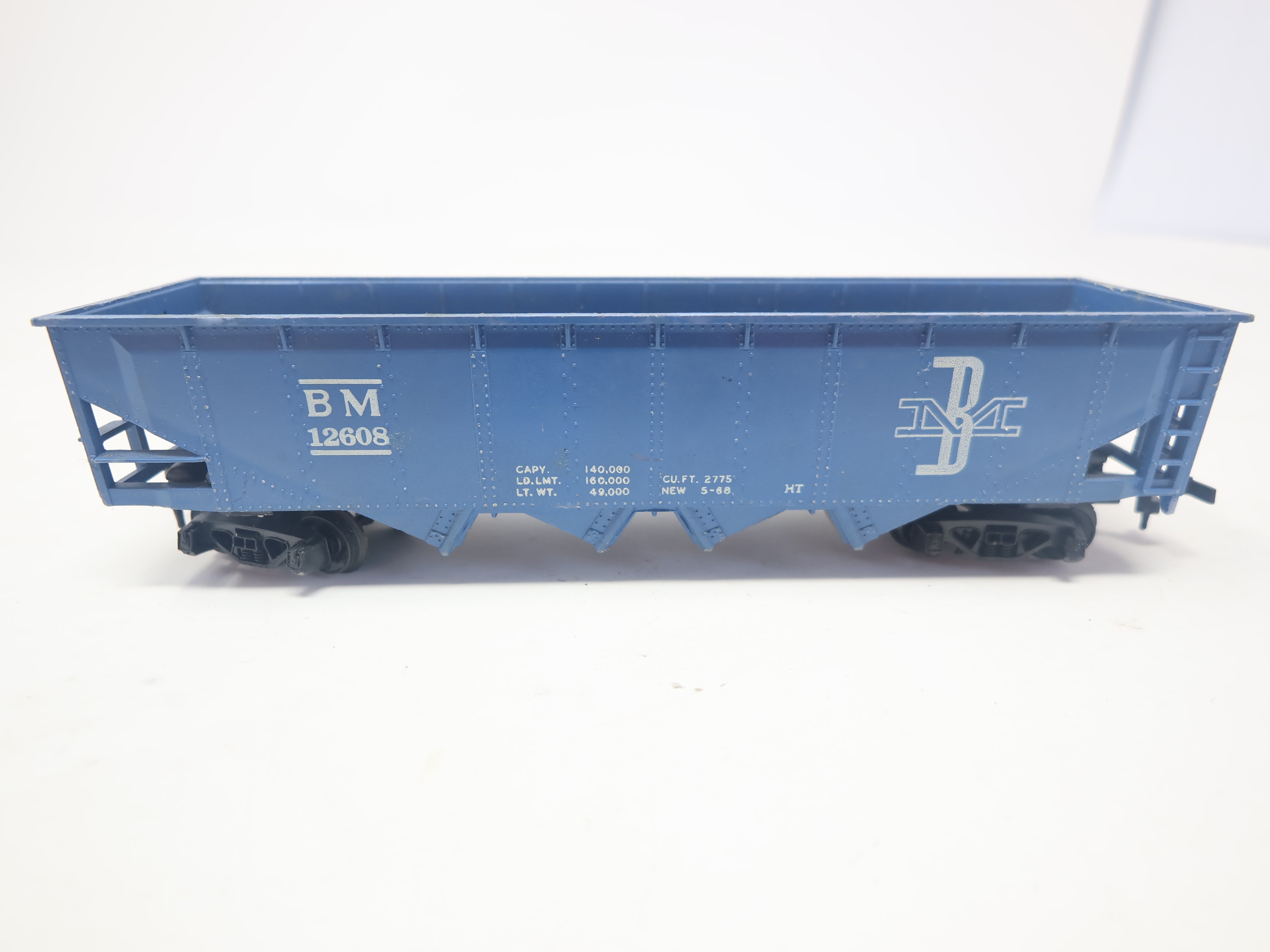 USED Tyco HO Scale, 4 Bay Hopper, Boston & Maine BM #12608