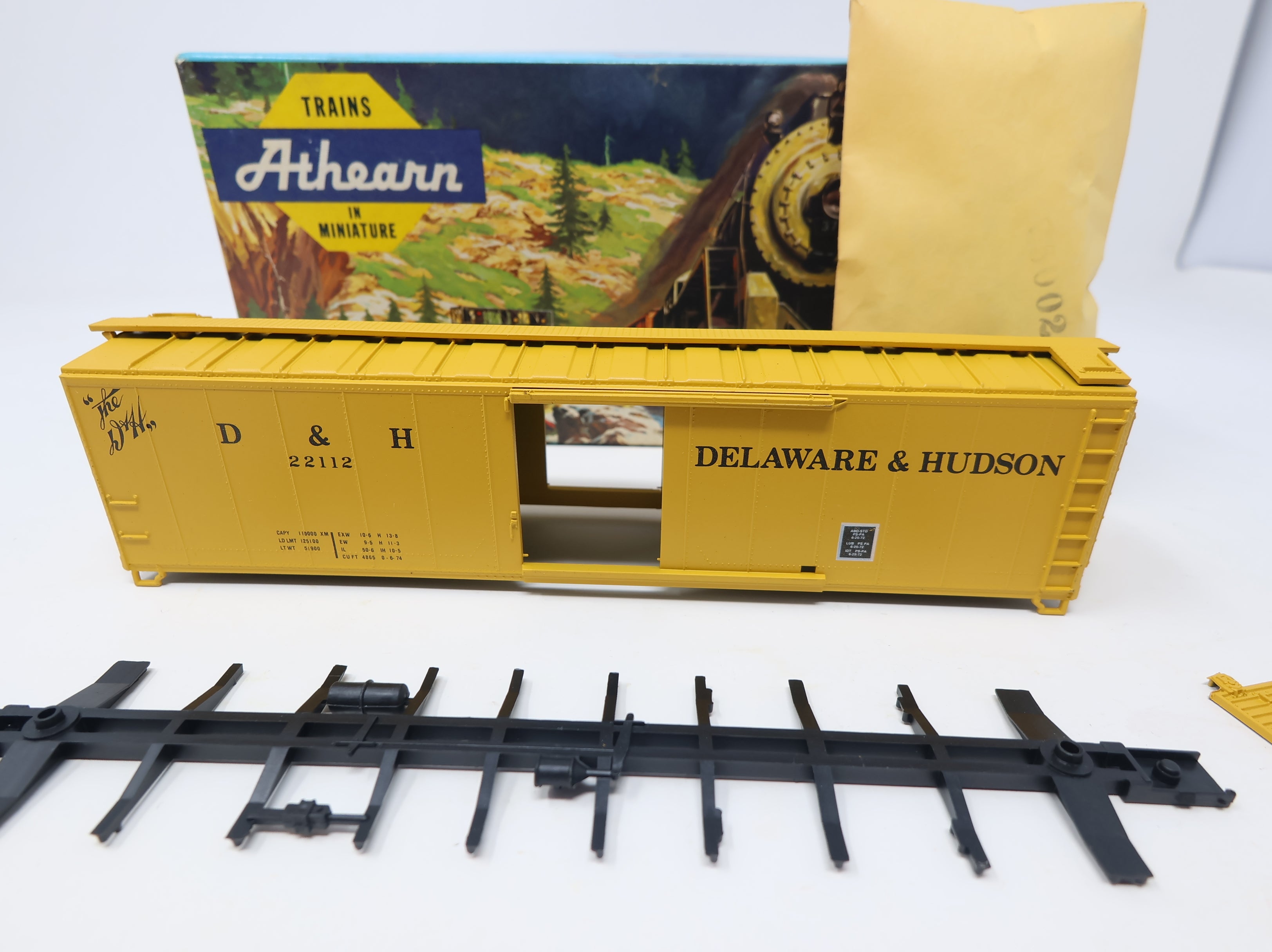 USED Athearn HO Scale 50' Box Car Delaware and Hudson D&H #22112 Bev-Bel KIT