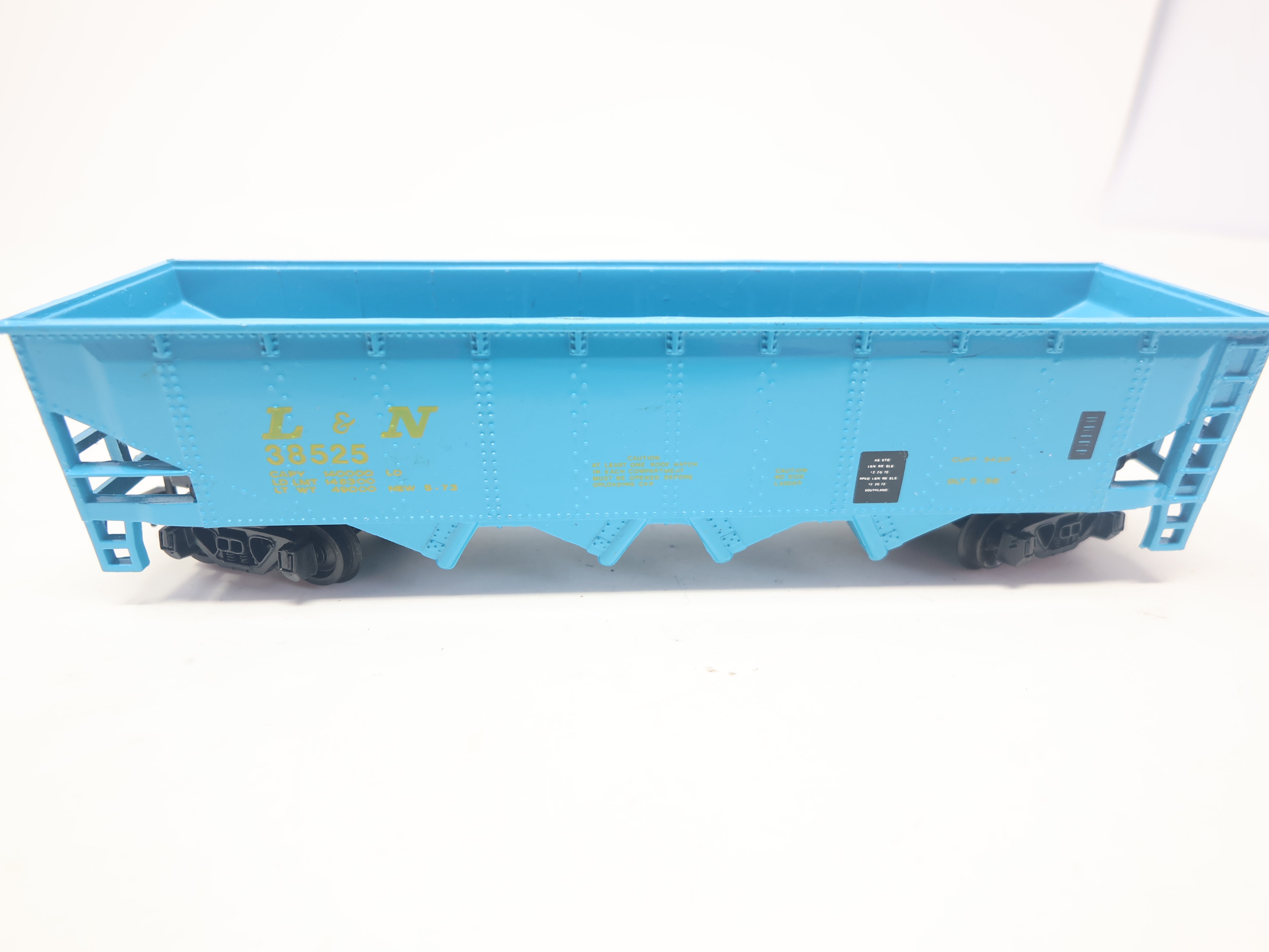 USED Bachmann HO Scale, 4 Bay Hopper, Louisville & Nashville L&N #38525