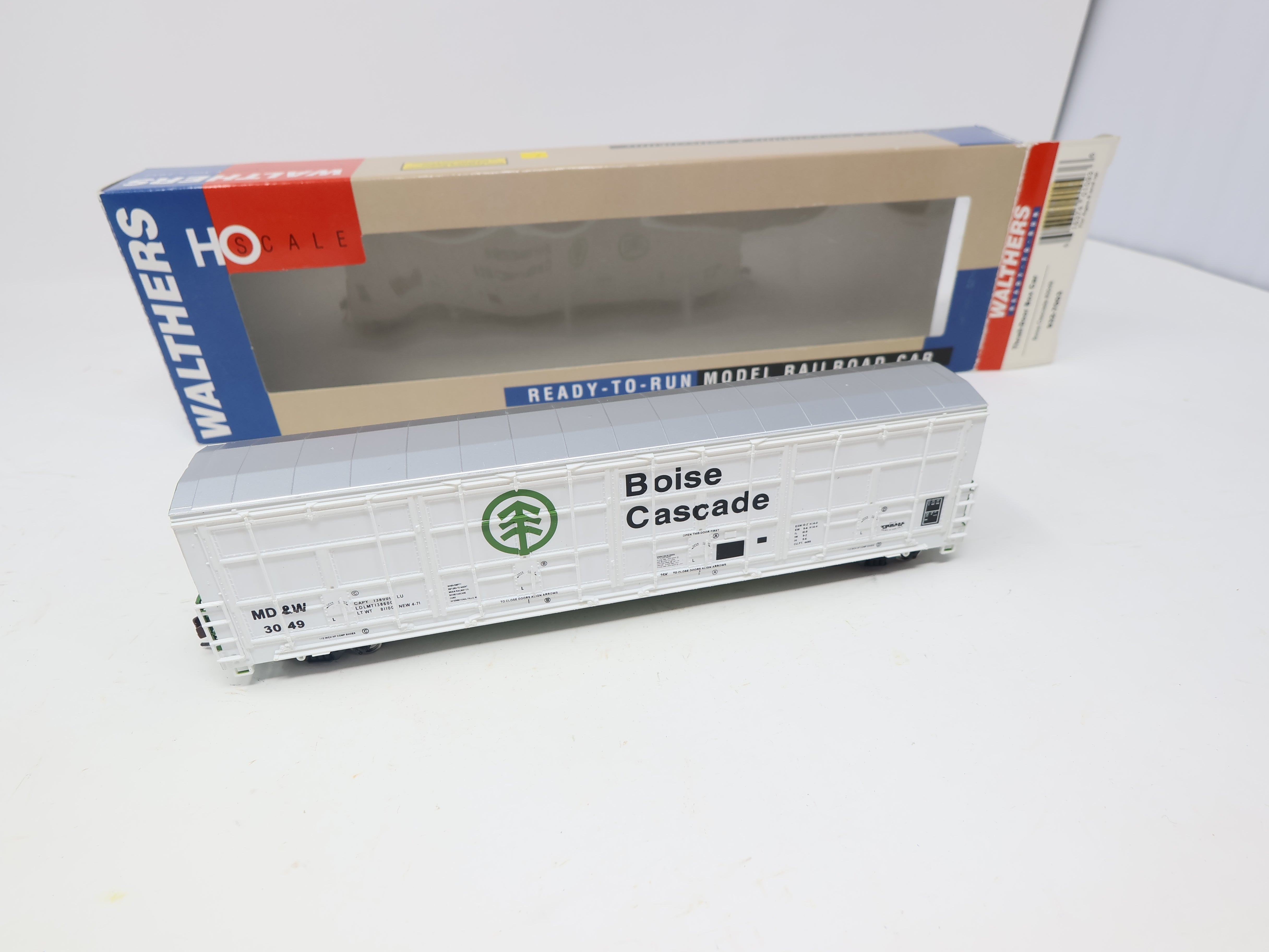 USED Walthers 932-7003 HO Scale, Thrall-Door Box Car, Boise Cascade MD&W #3049