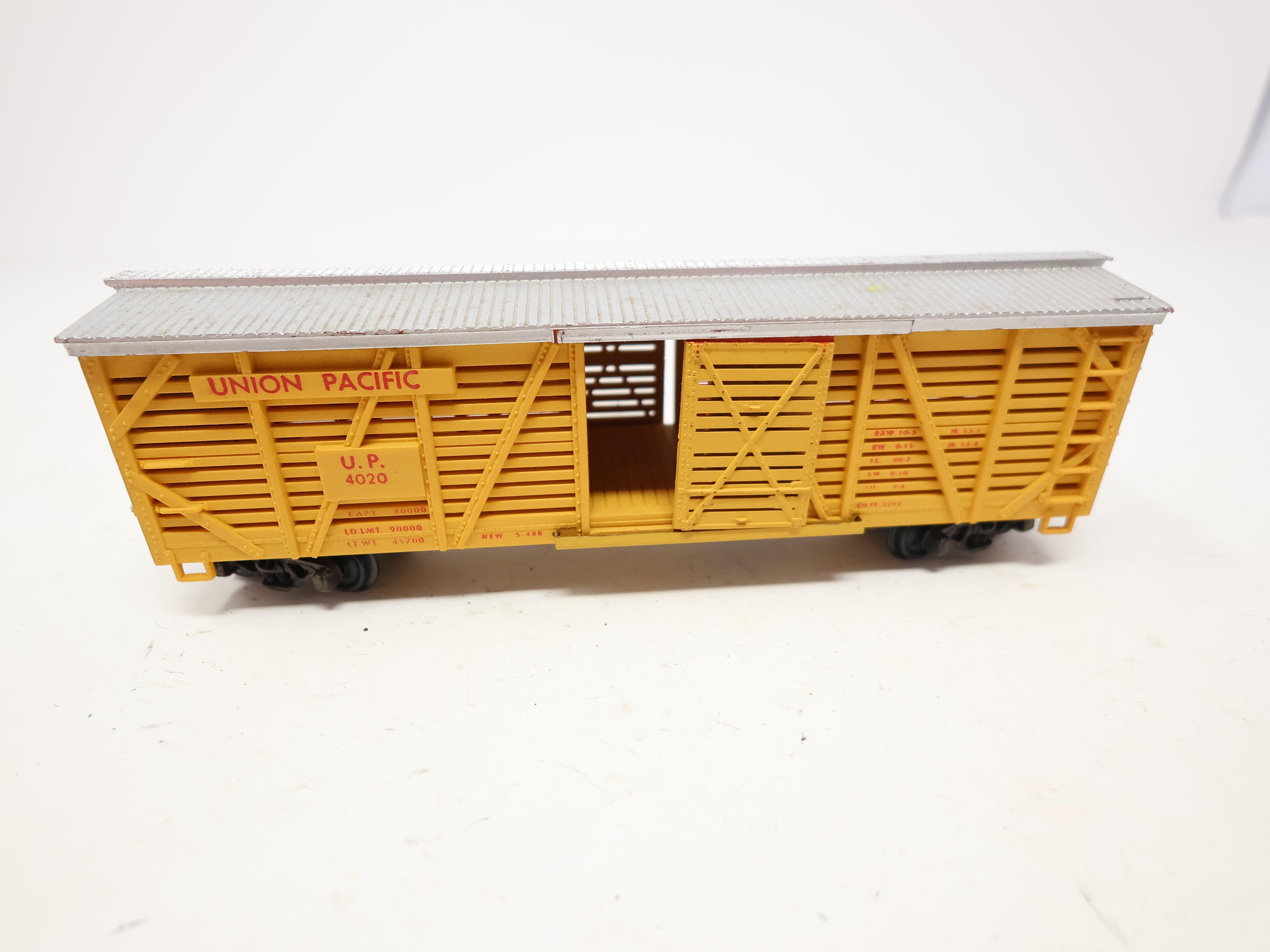 USED REVELL HO Scale, 40' Stock Car, Union Pacific UP #4020