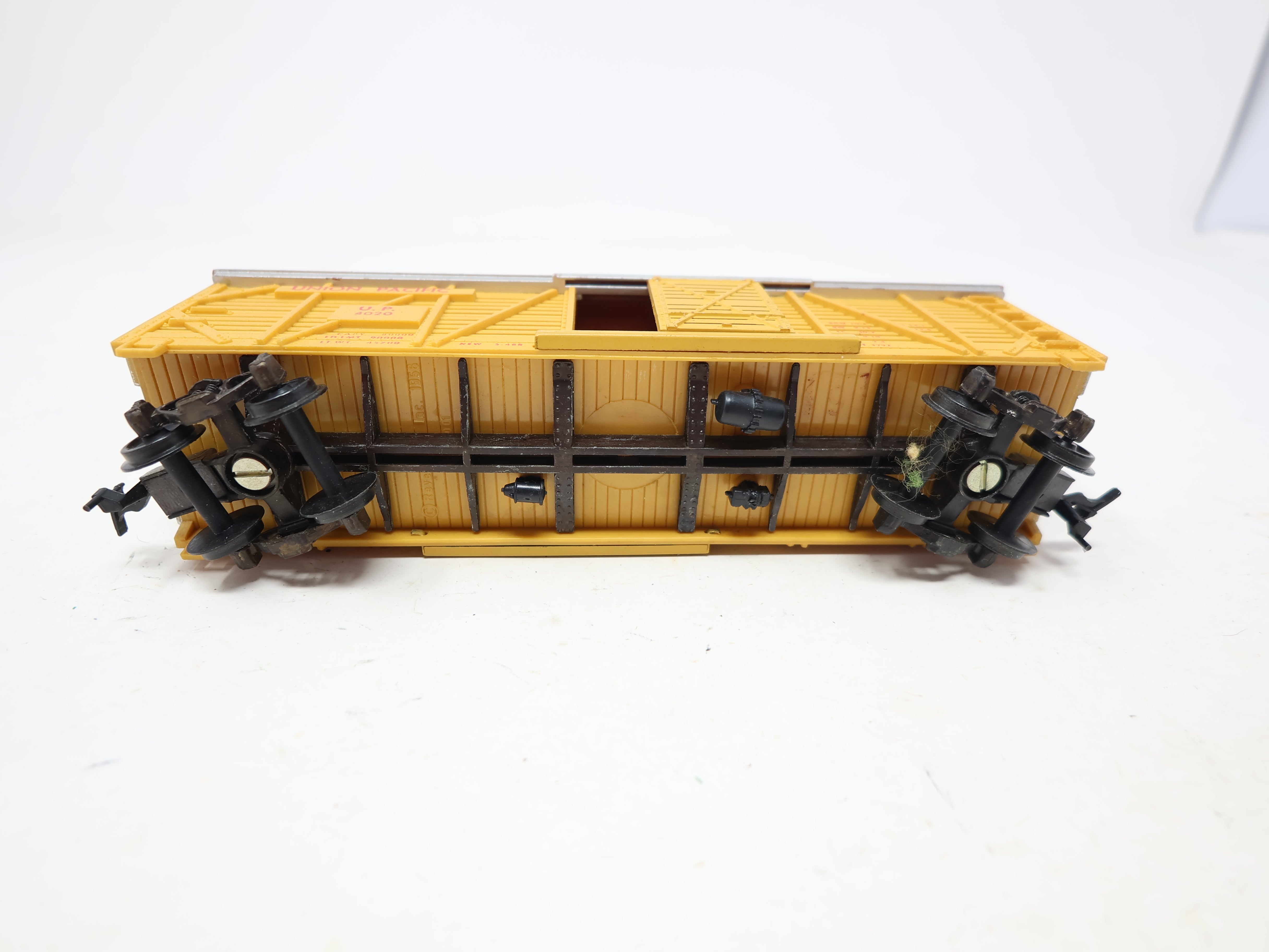 USED REVELL HO Scale, 40' Stock Car, Union Pacific UP #4020