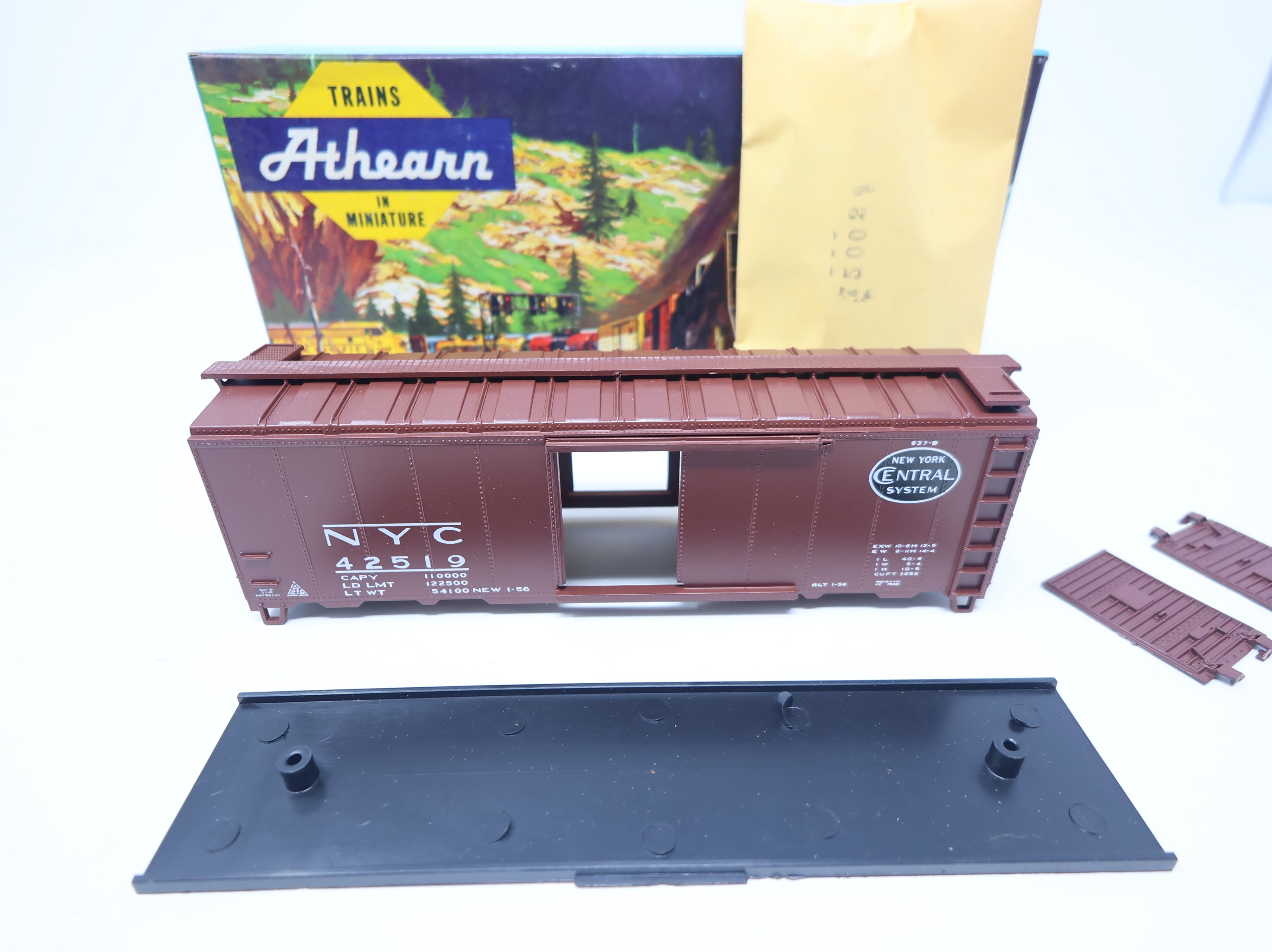 USED Athearn HO Scale 40' Steel Box Car New York Central NYC #42519 Rail Runner KIT