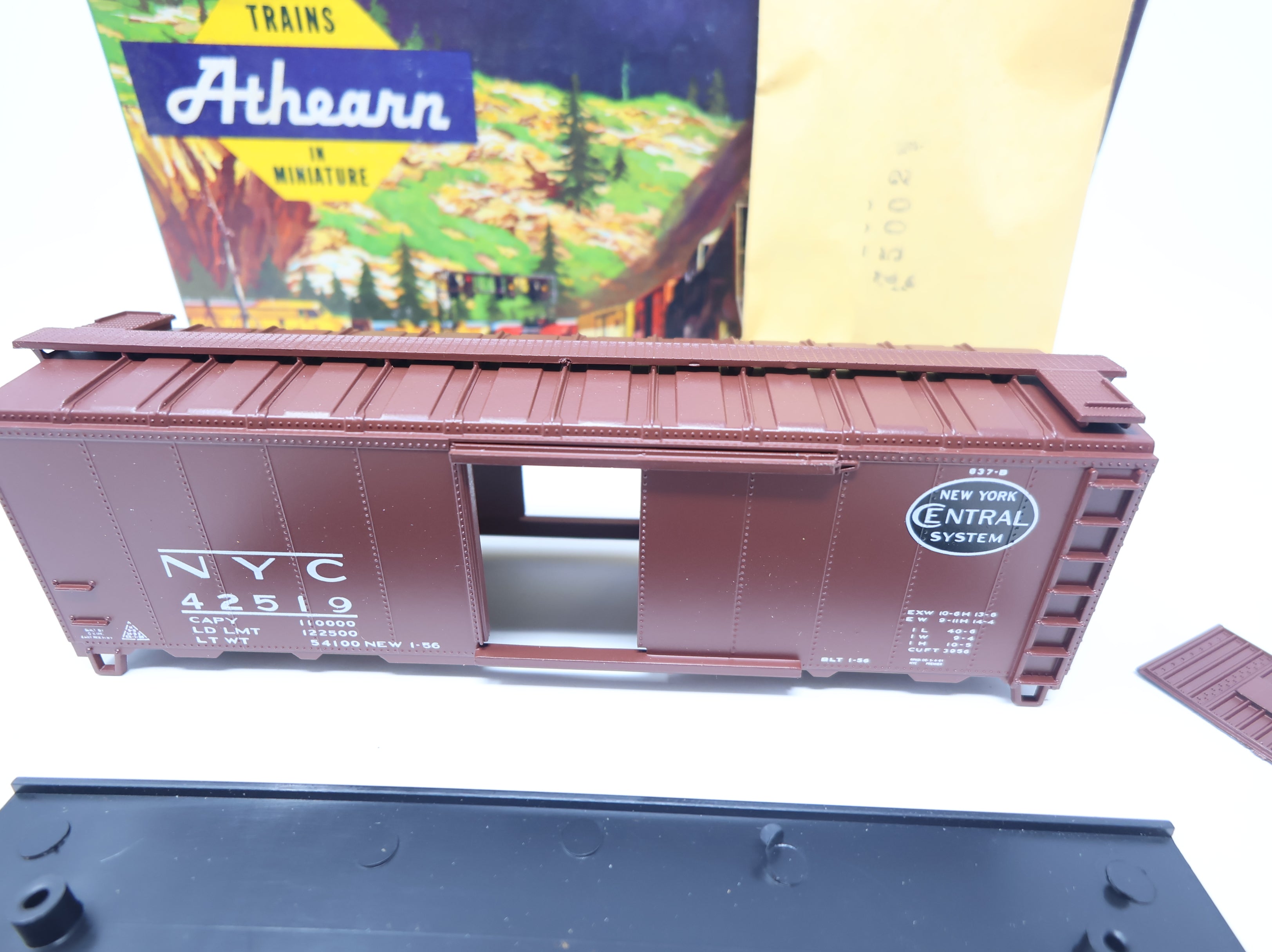 USED Athearn HO Scale 40' Steel Box Car New York Central NYC #42519 Rail Runner KIT