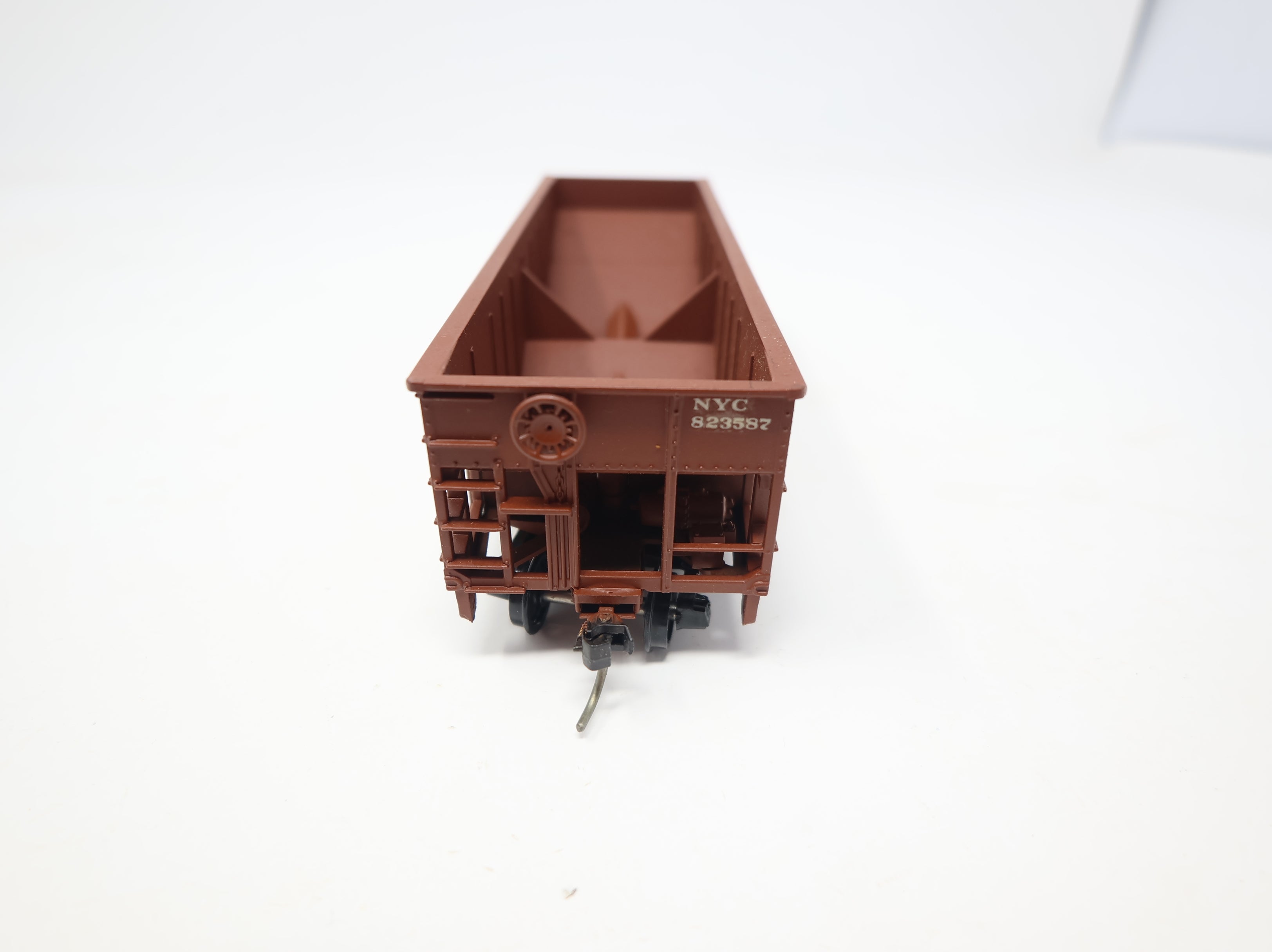 USED Athearn HO Scale 2 Bay Offset Hopper New York Central NYC #823587 Decal