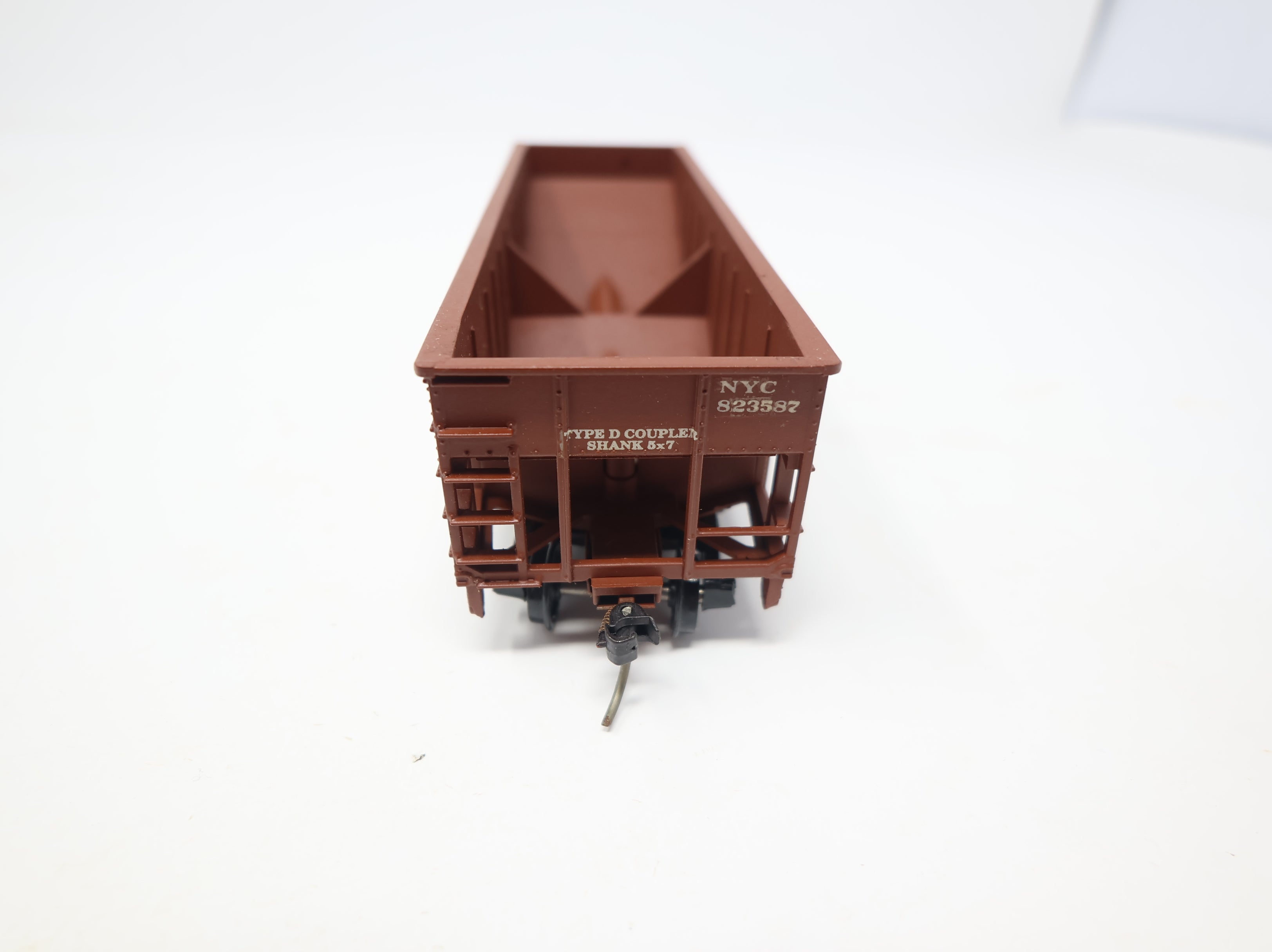 USED Athearn HO Scale 2 Bay Offset Hopper New York Central NYC #823587 Decal