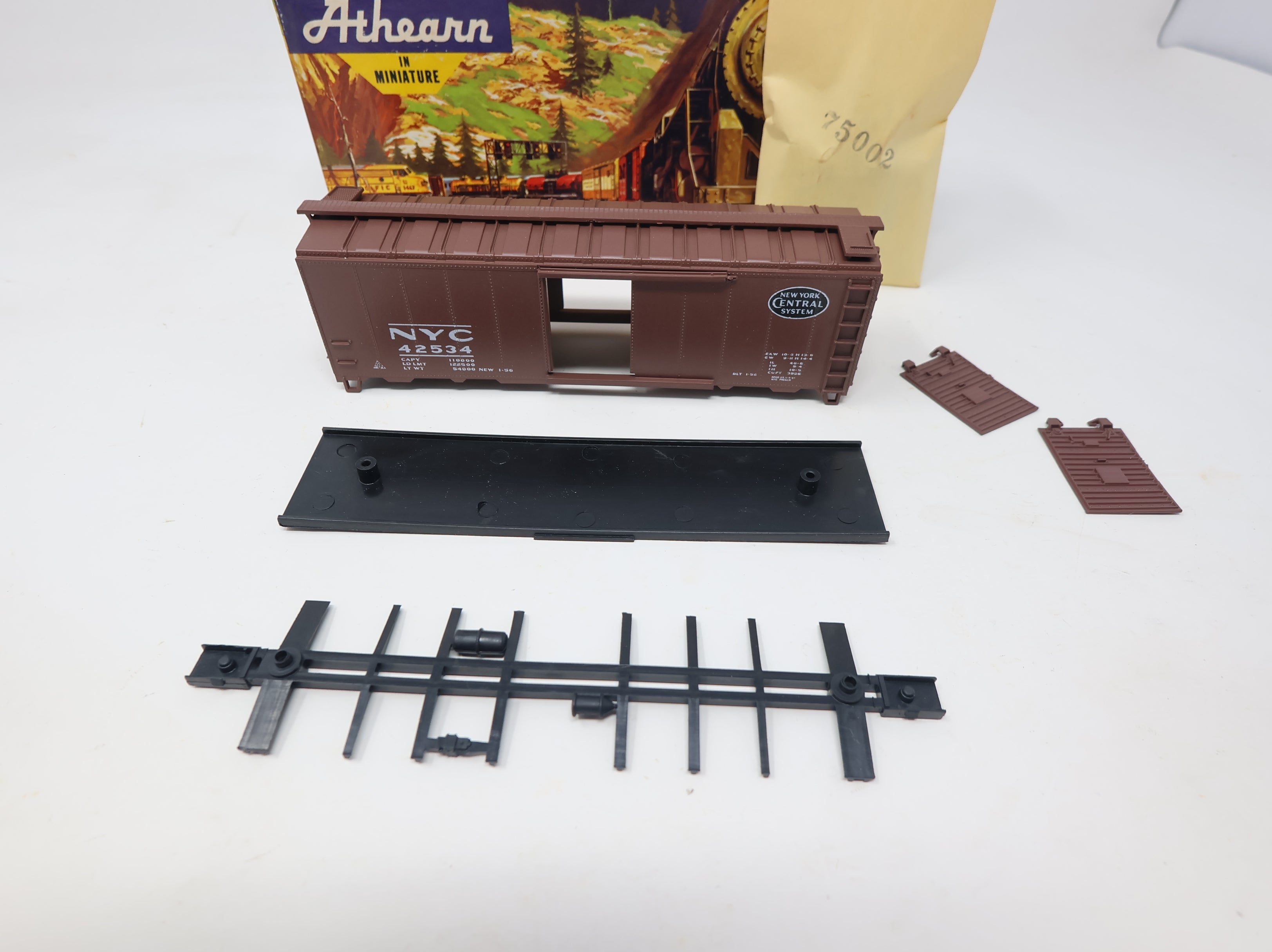 USED Athearn HO Scale 40' Steel Box Car New York Central NYC #42534 Bev-Bel KIT