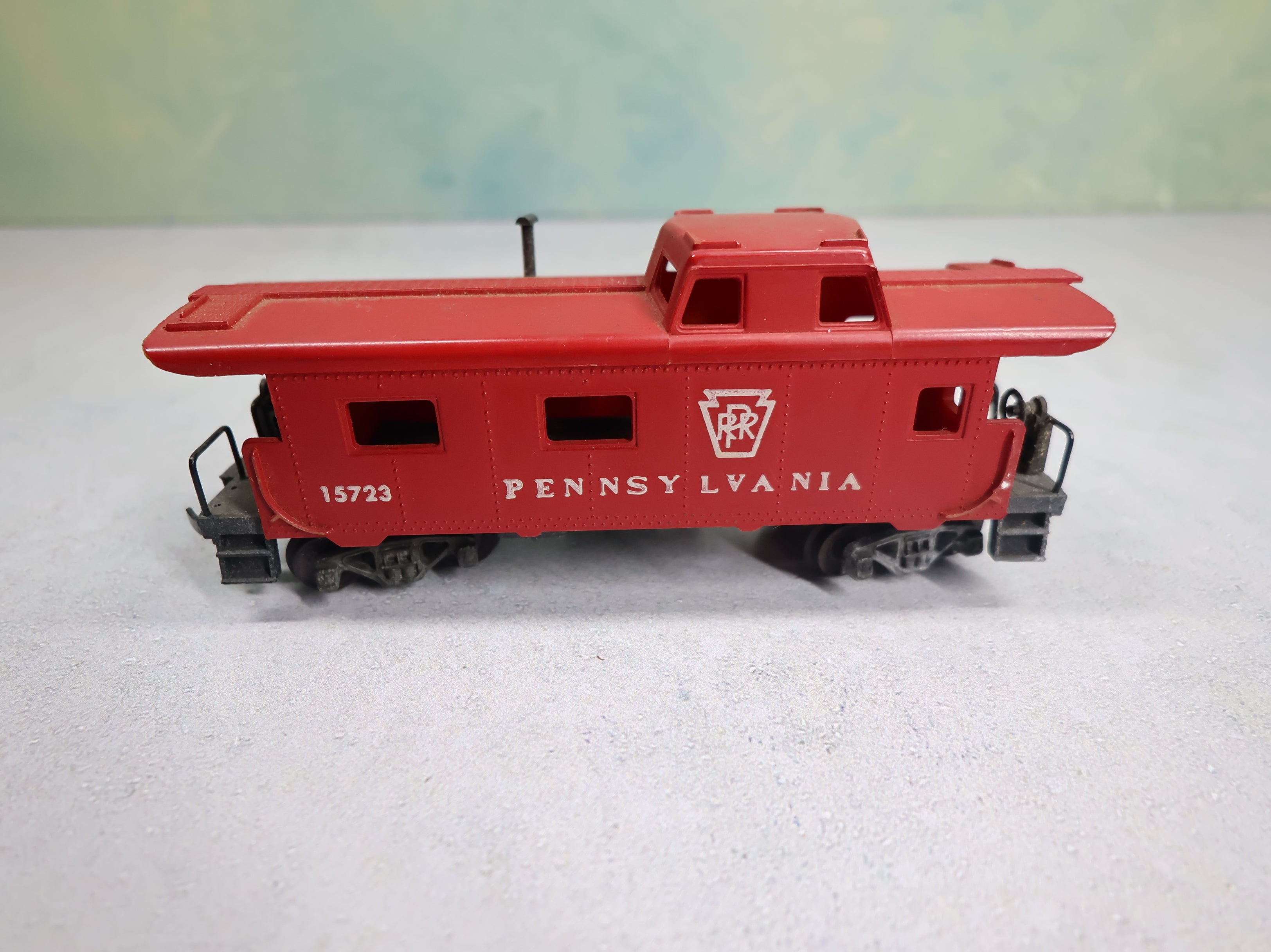 USED Mantua HO Scale Caboose Pennsylvania #15723