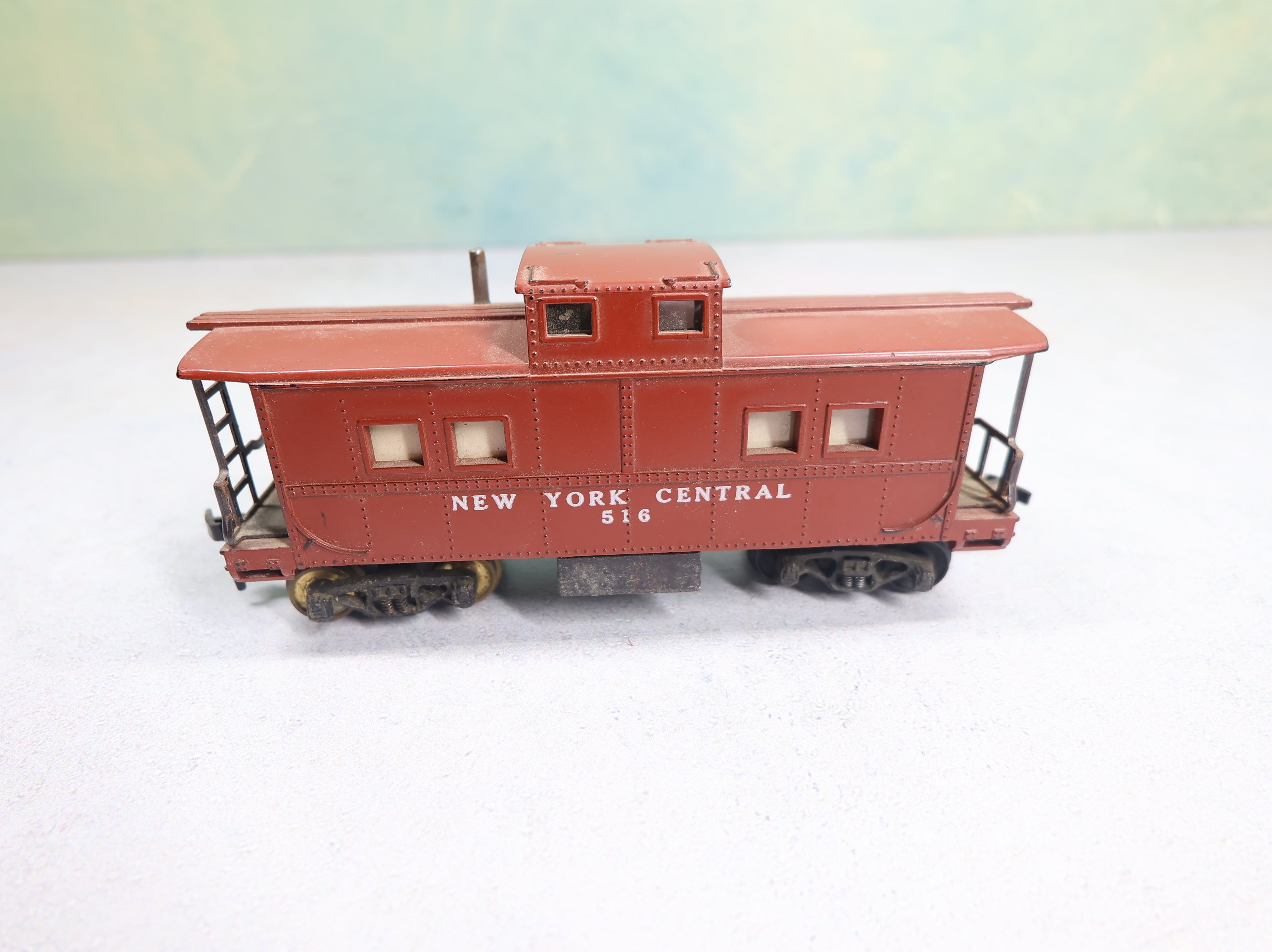 USED Gilbert HO Scale Caboose New York Central #516 w/ Interior Light