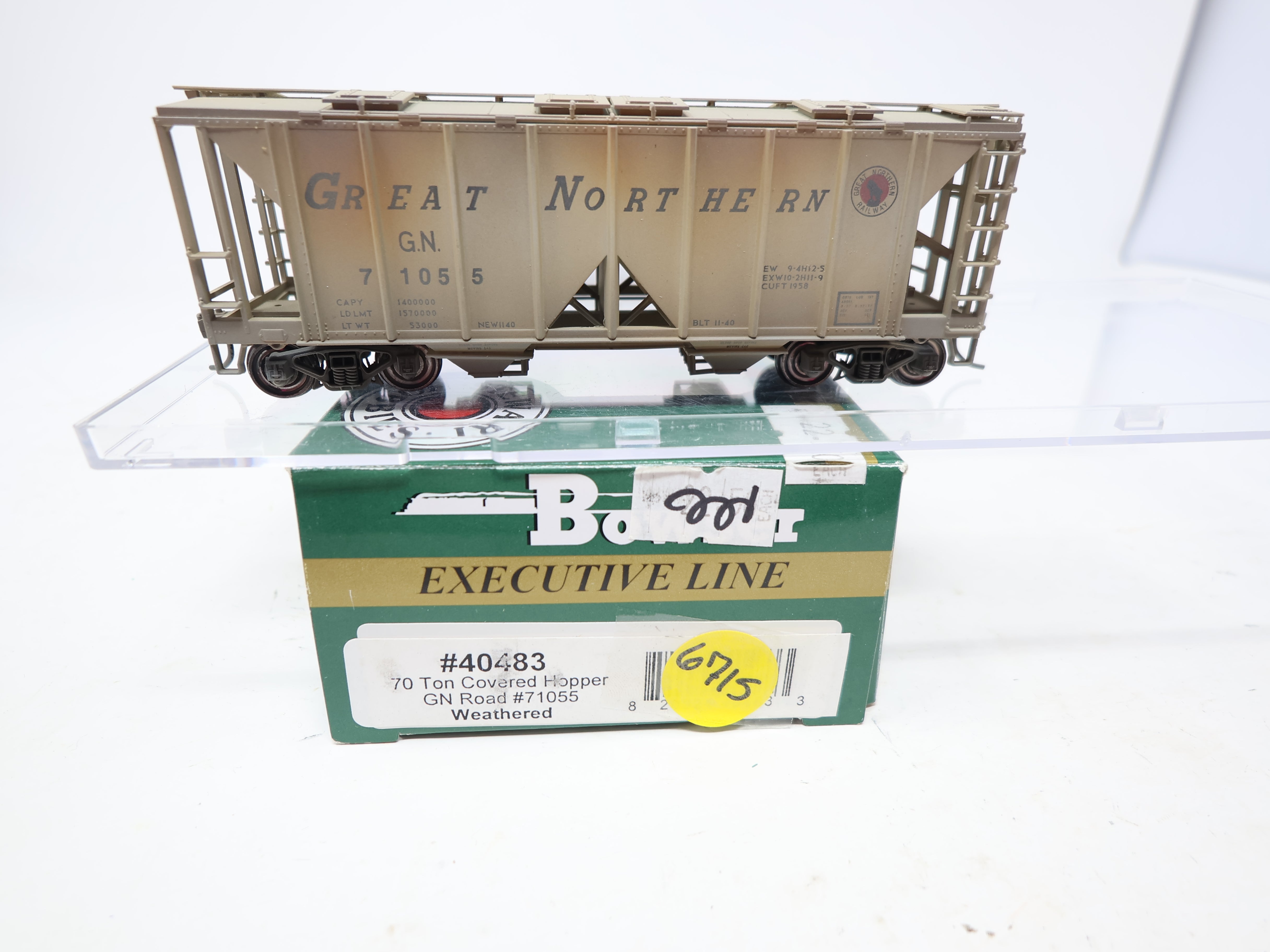 USED Bowser HO Scale, 70T Covered Hopper Weathered, Great Northern GN #71055